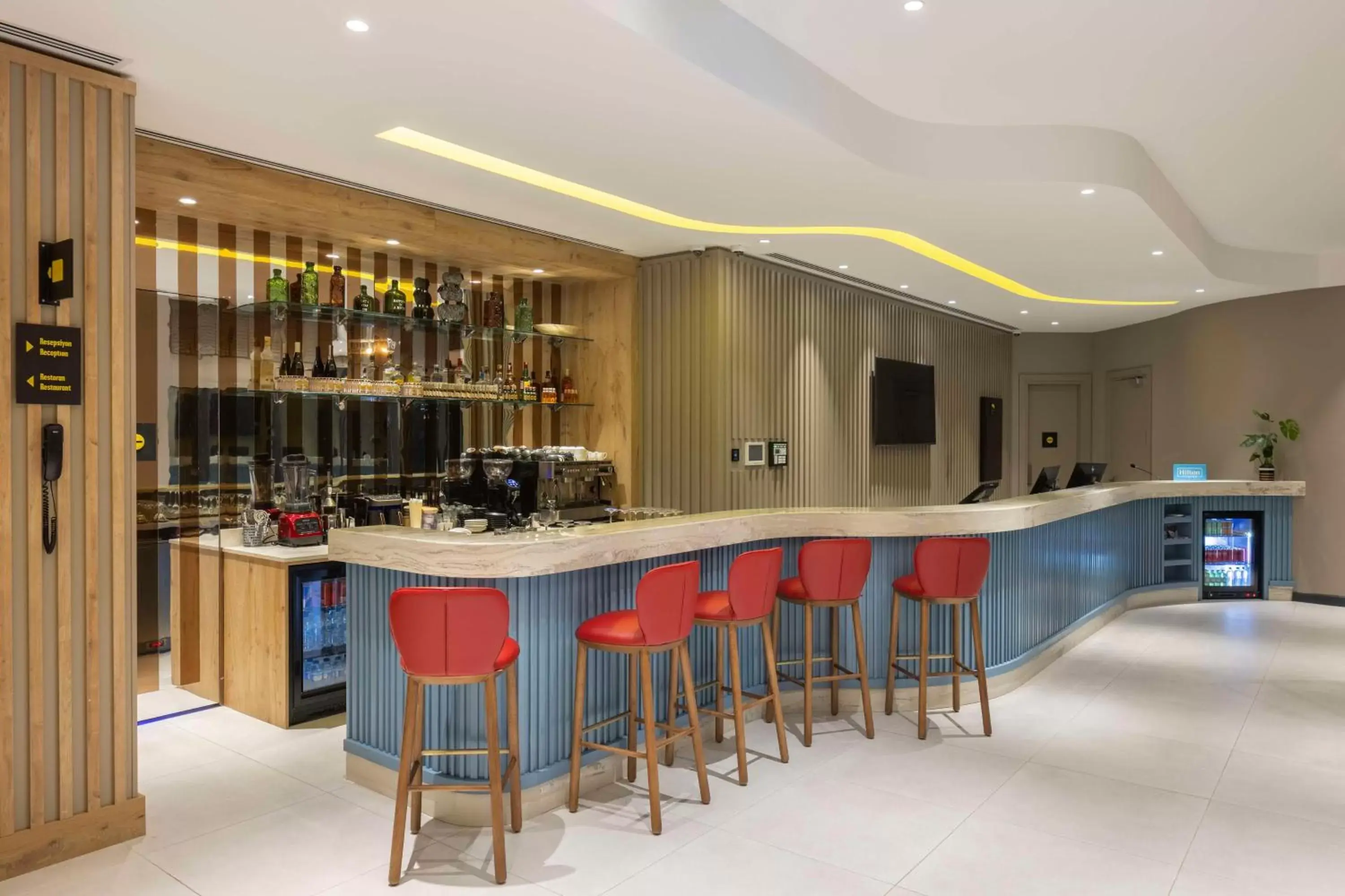 Lounge or bar, Lounge/Bar in Hampton By Hilton Cerkezkoy