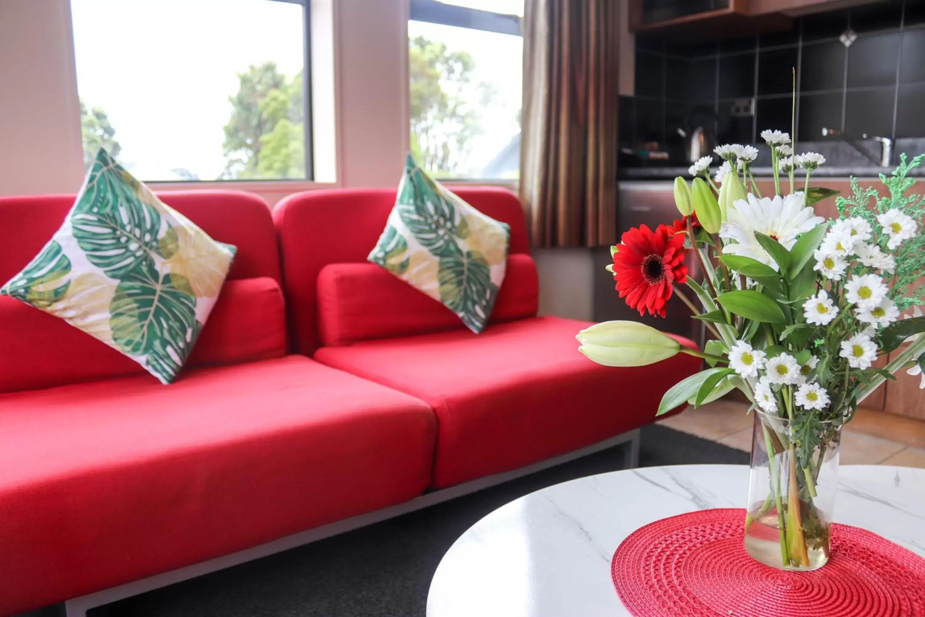 Living room, Seating Area in Coleraine Suites & Apartments