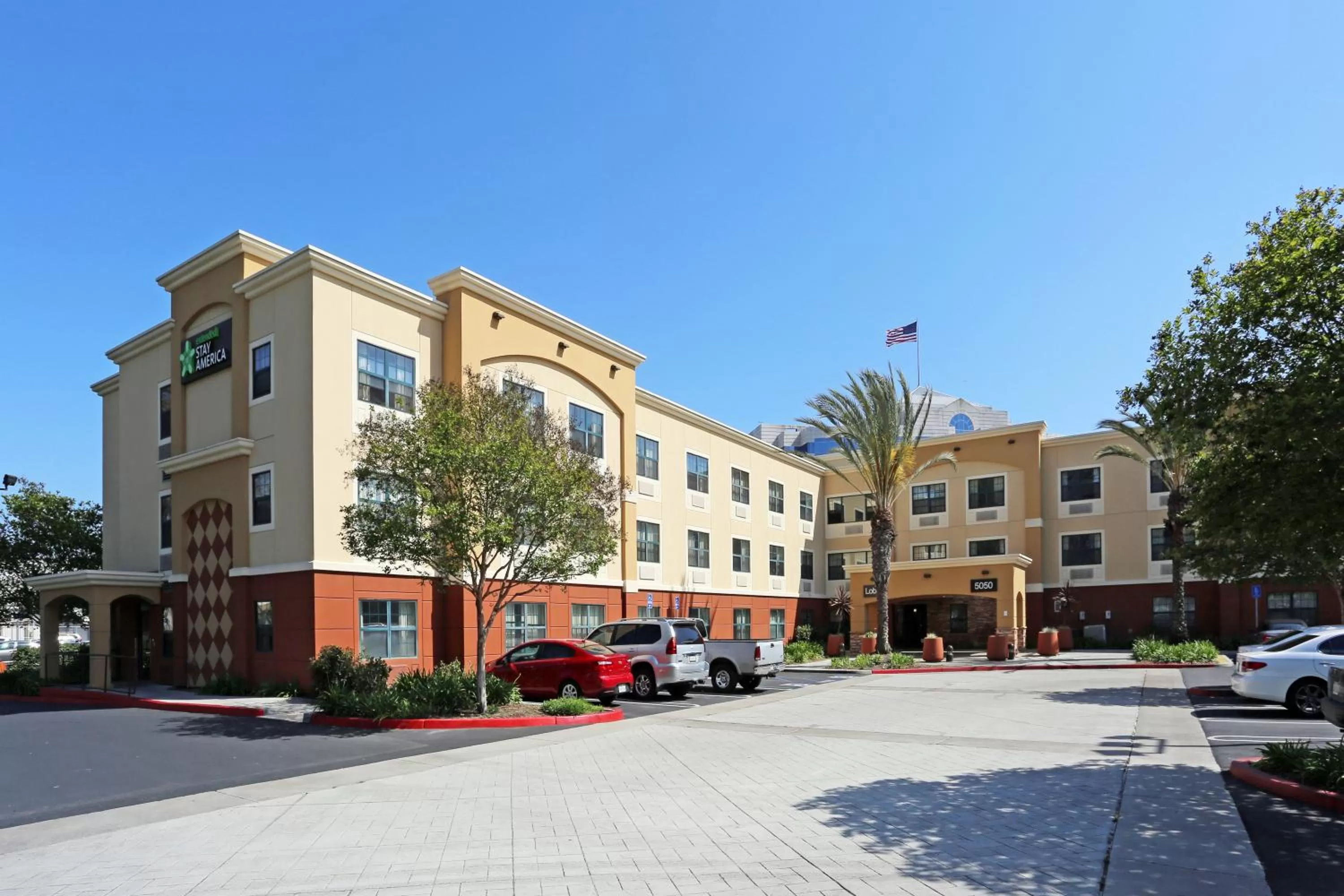 Property building in Extended Stay America Suites - Orange County - Huntington Beach