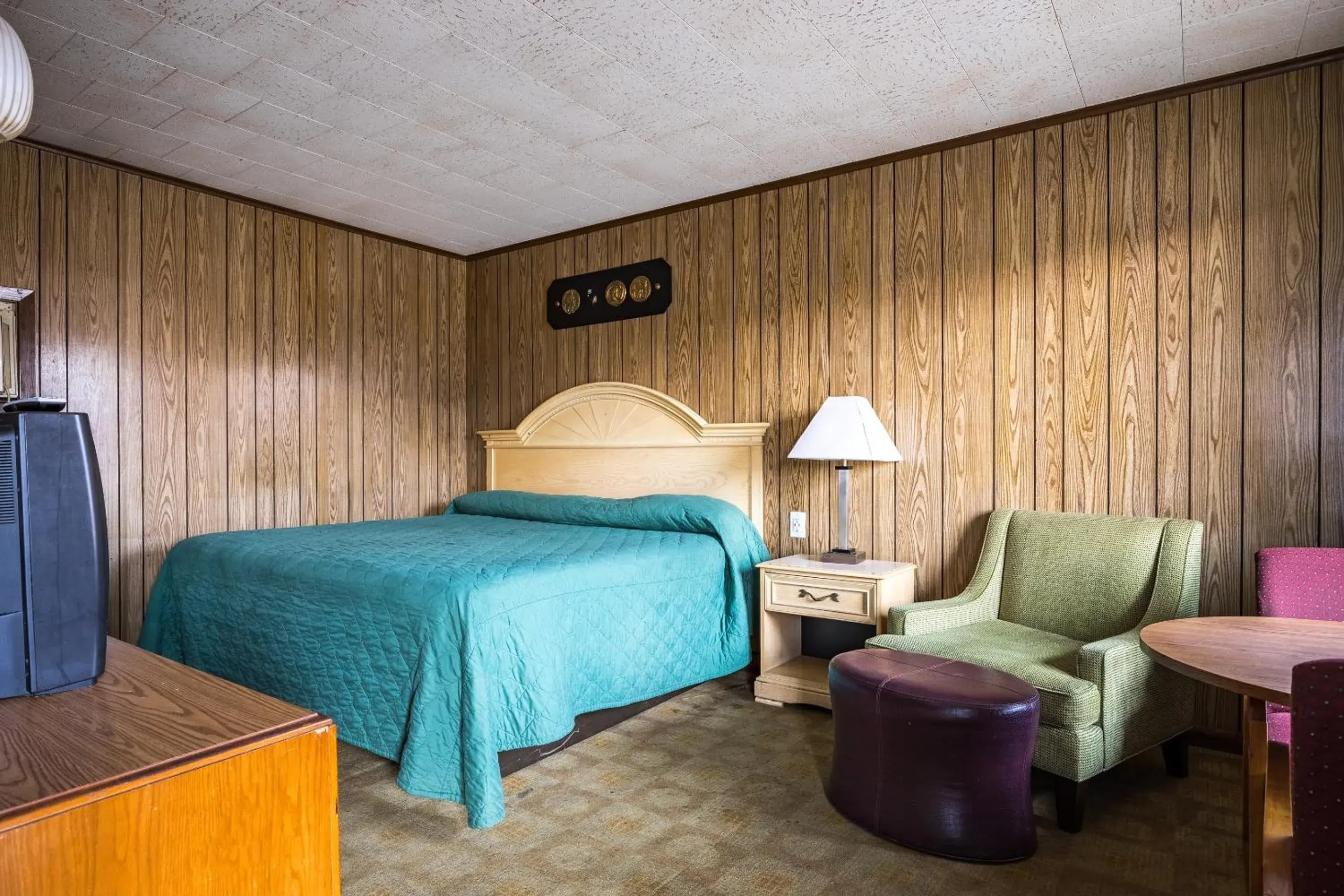 Bedroom, Bed in OYO Hotel Holly Springs MS