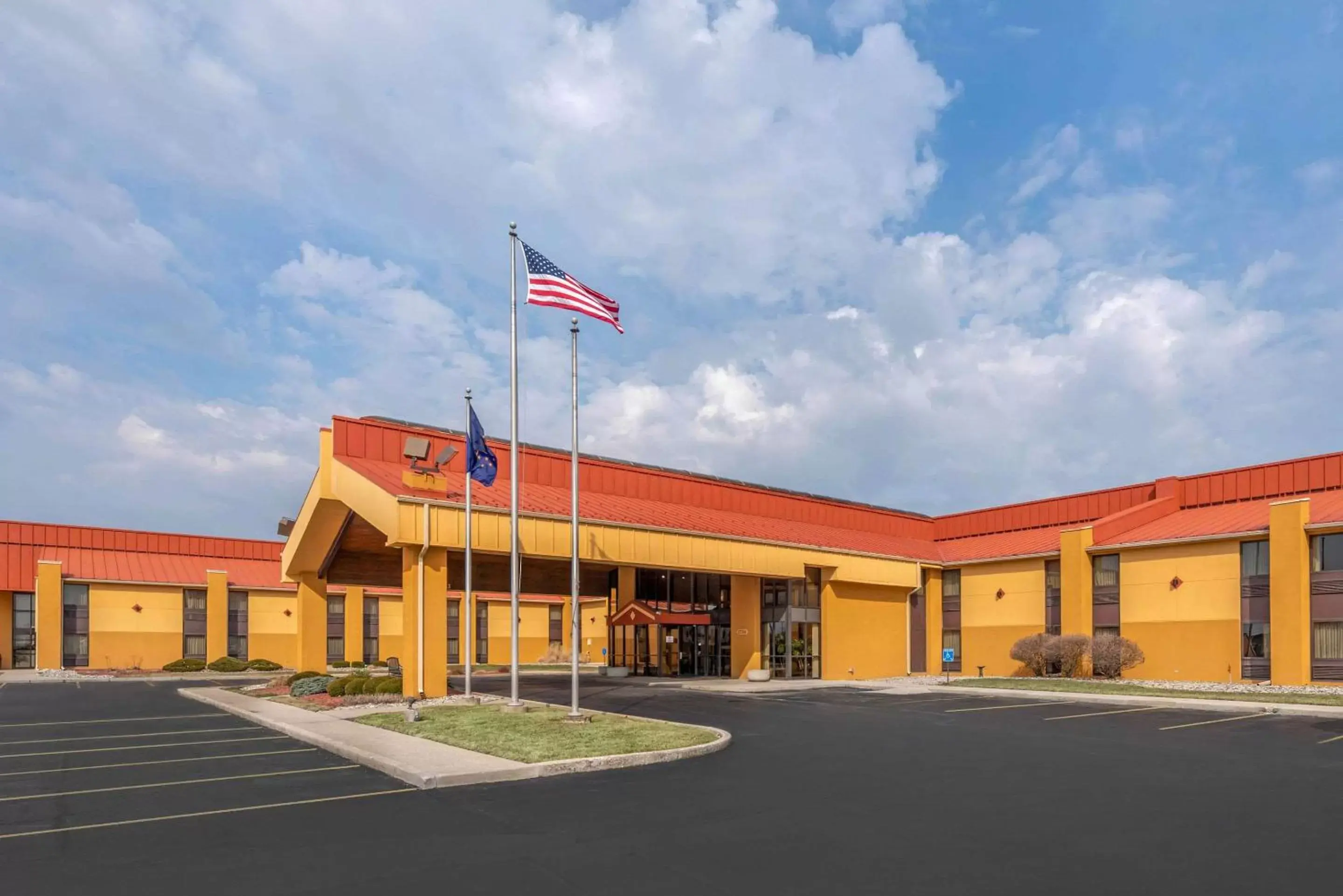 Property Building in Quality Inn Fort Wayne
