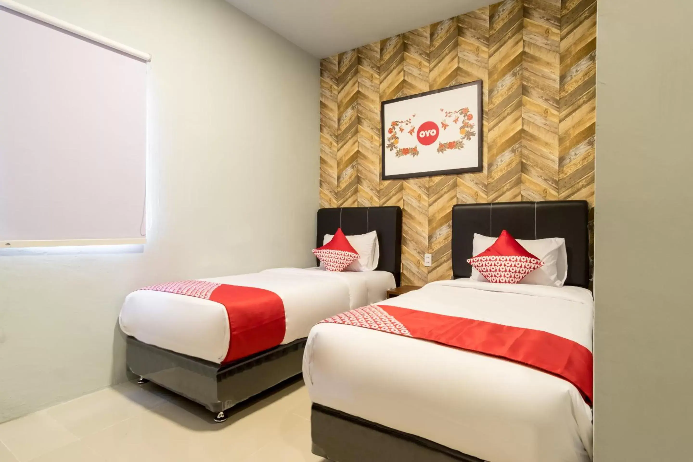 Bedroom, Bed in Super OYO 360 Mangaan Residence