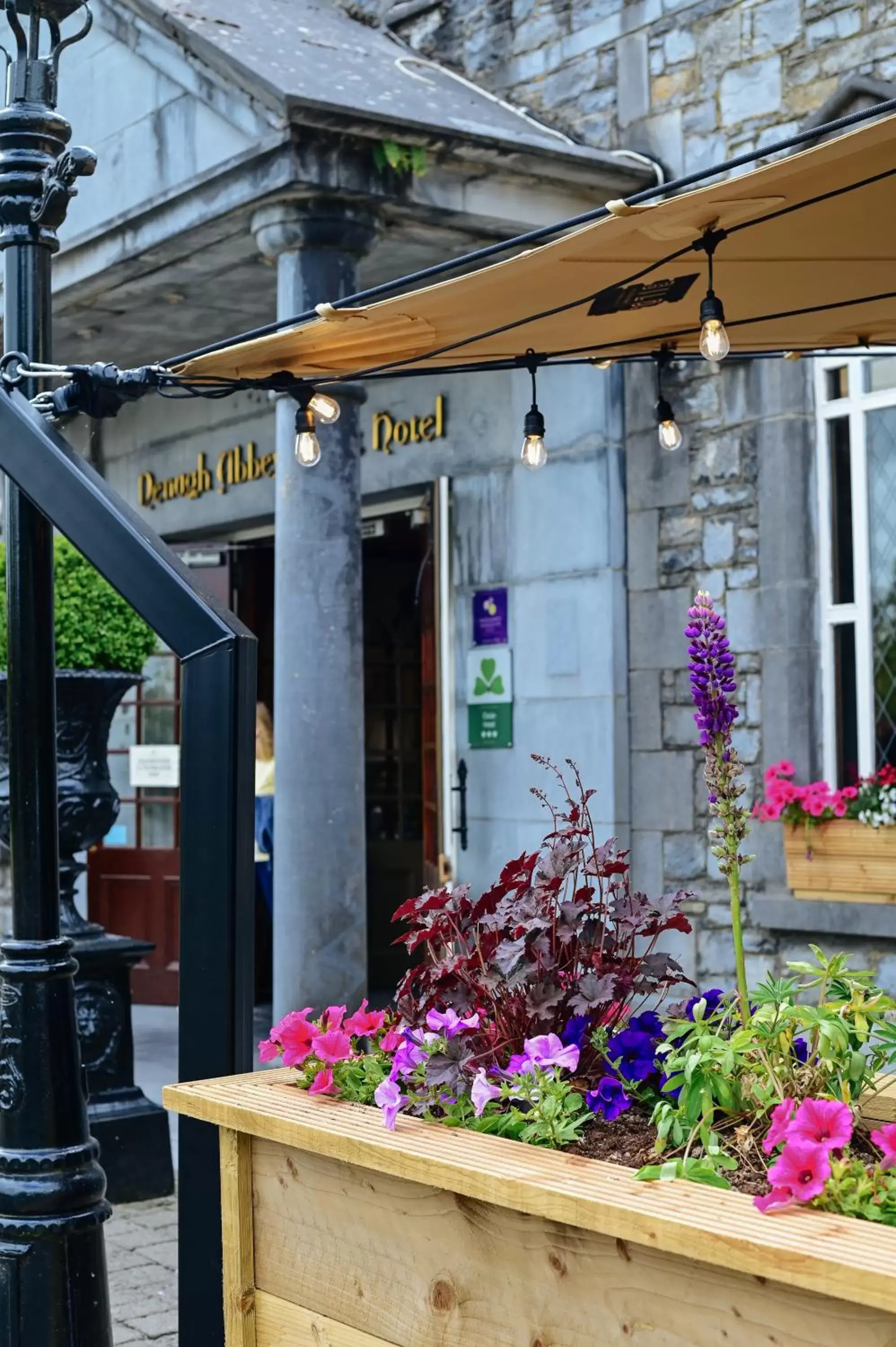 Property building in Abbey Court Property building in Abbey Court