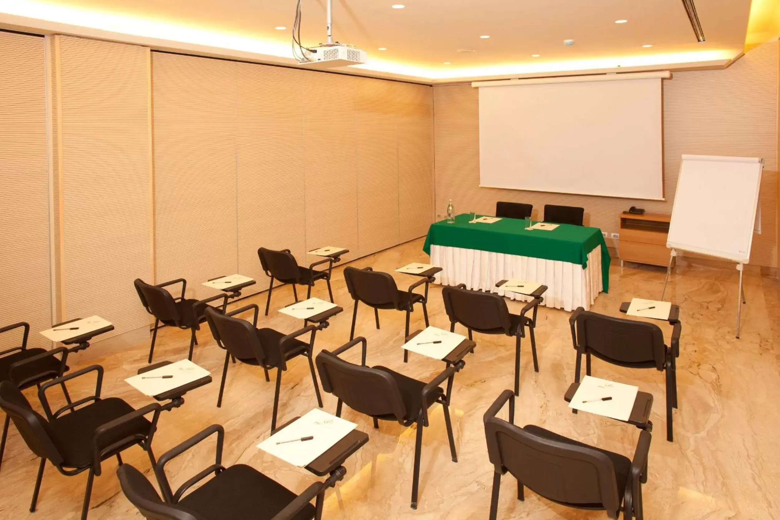 Business facilities, Business Area/Conference Room in Hotel Piccolo Borgo