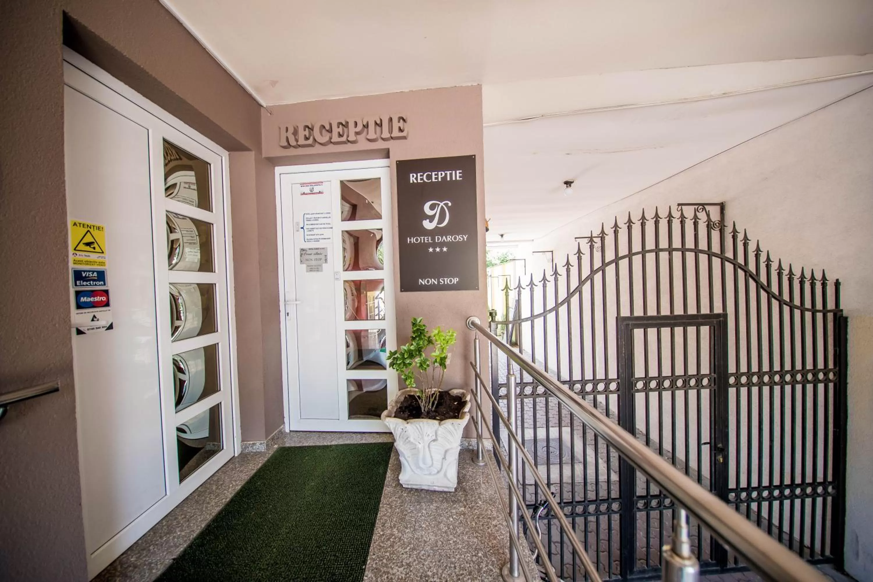 Property building in Hotel Darosy