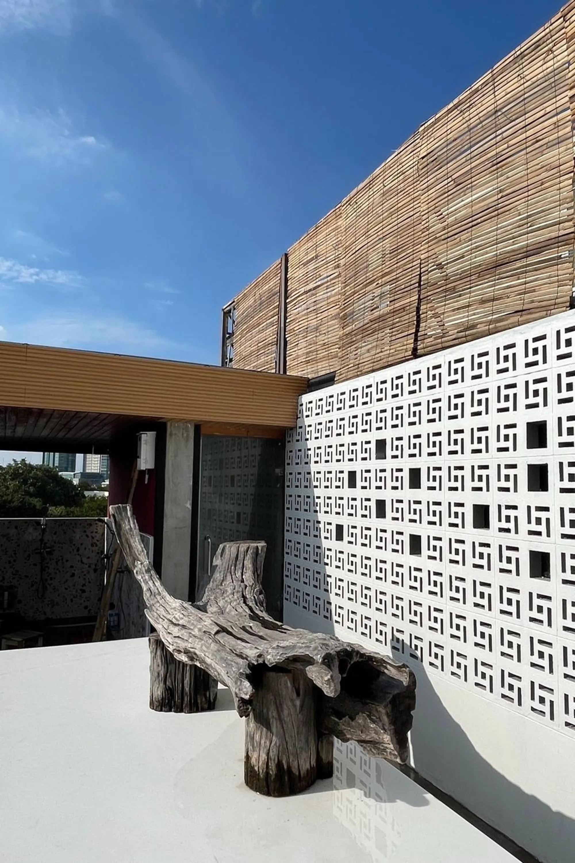 Patio in Blu Cabin Ari Stylish Gay Poshtel