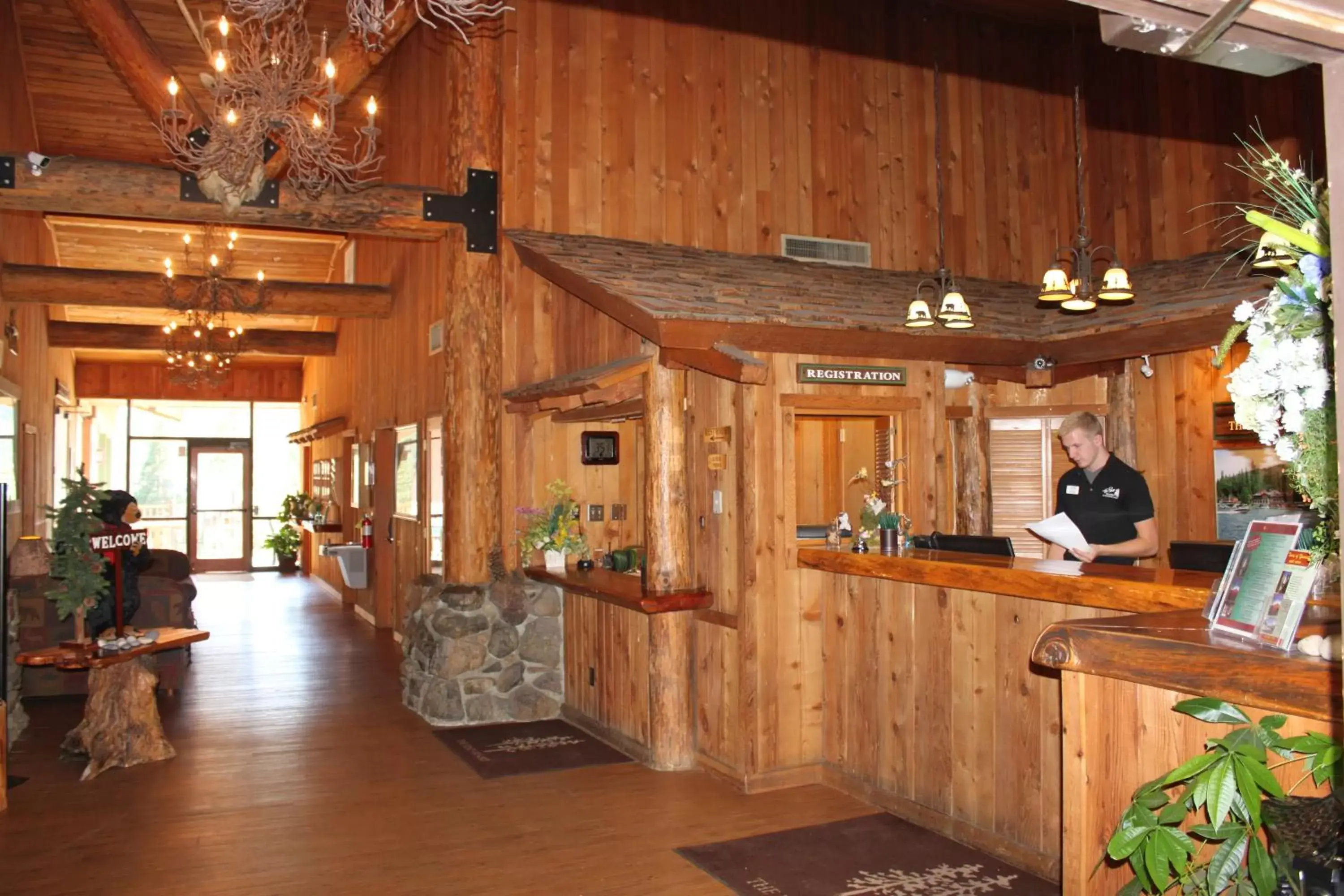 Day, Lobby/Reception in The Pines Resort & Conference Center