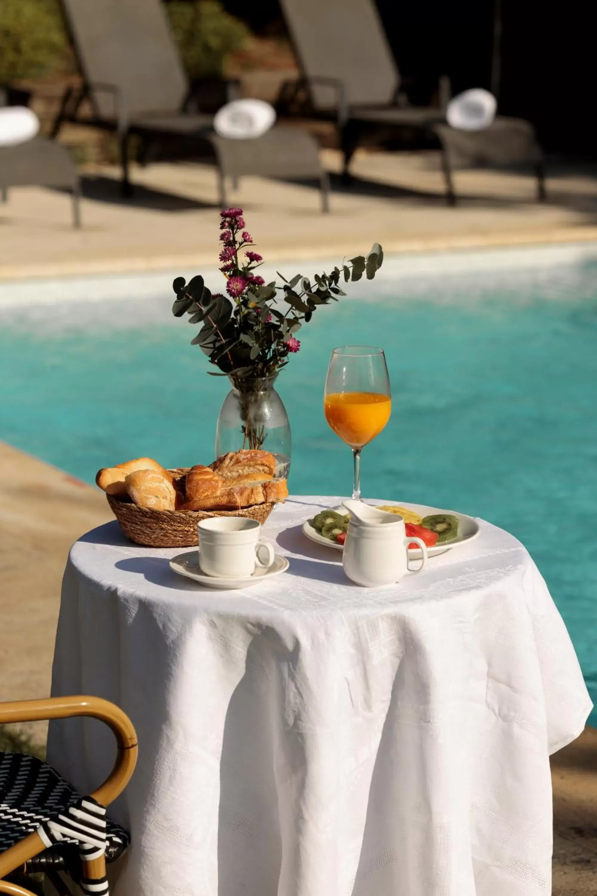 Swimming pool in Hotel PAX Torrelodones