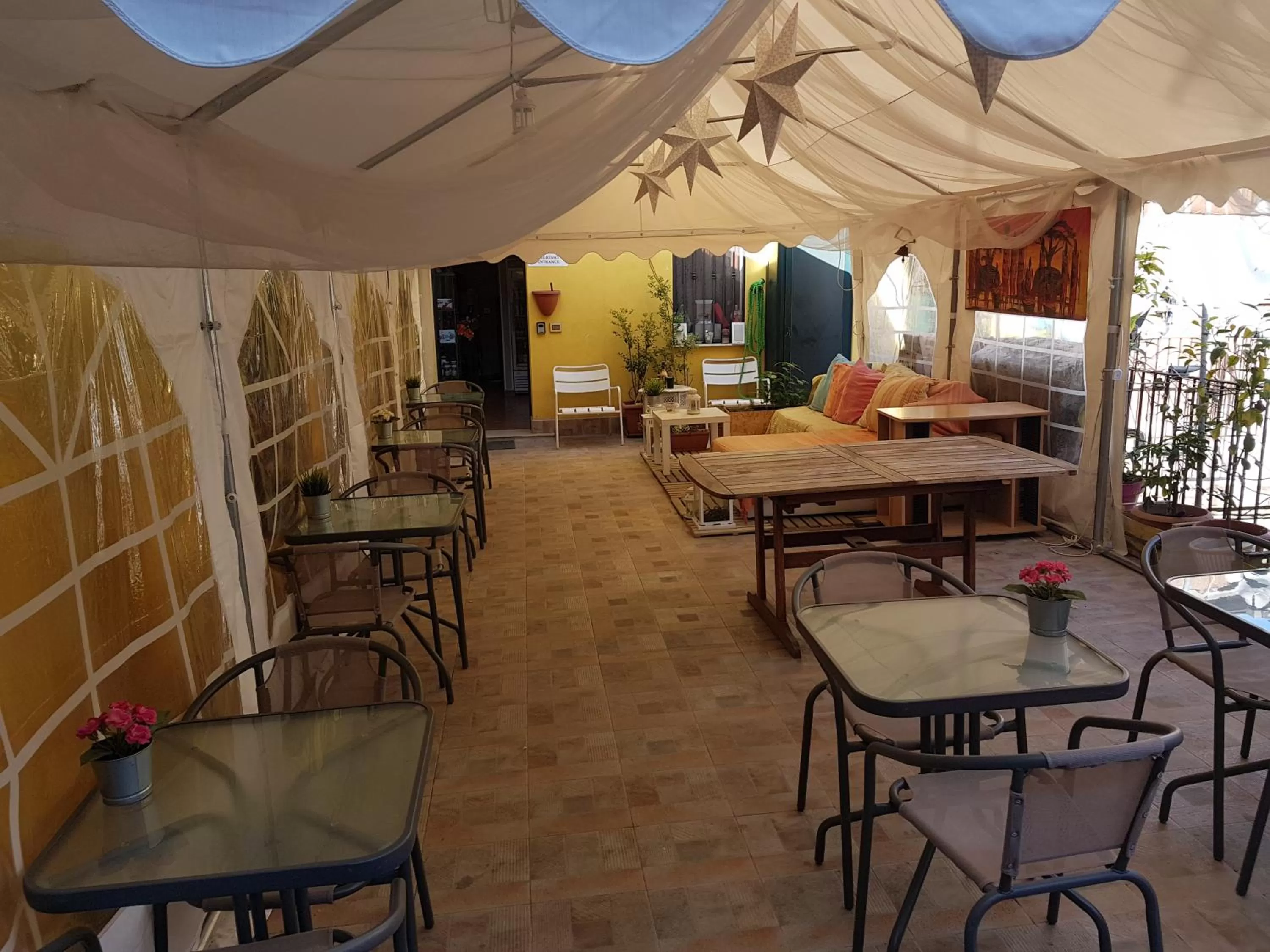 Patio, Restaurant/Places to Eat in XX Miglia