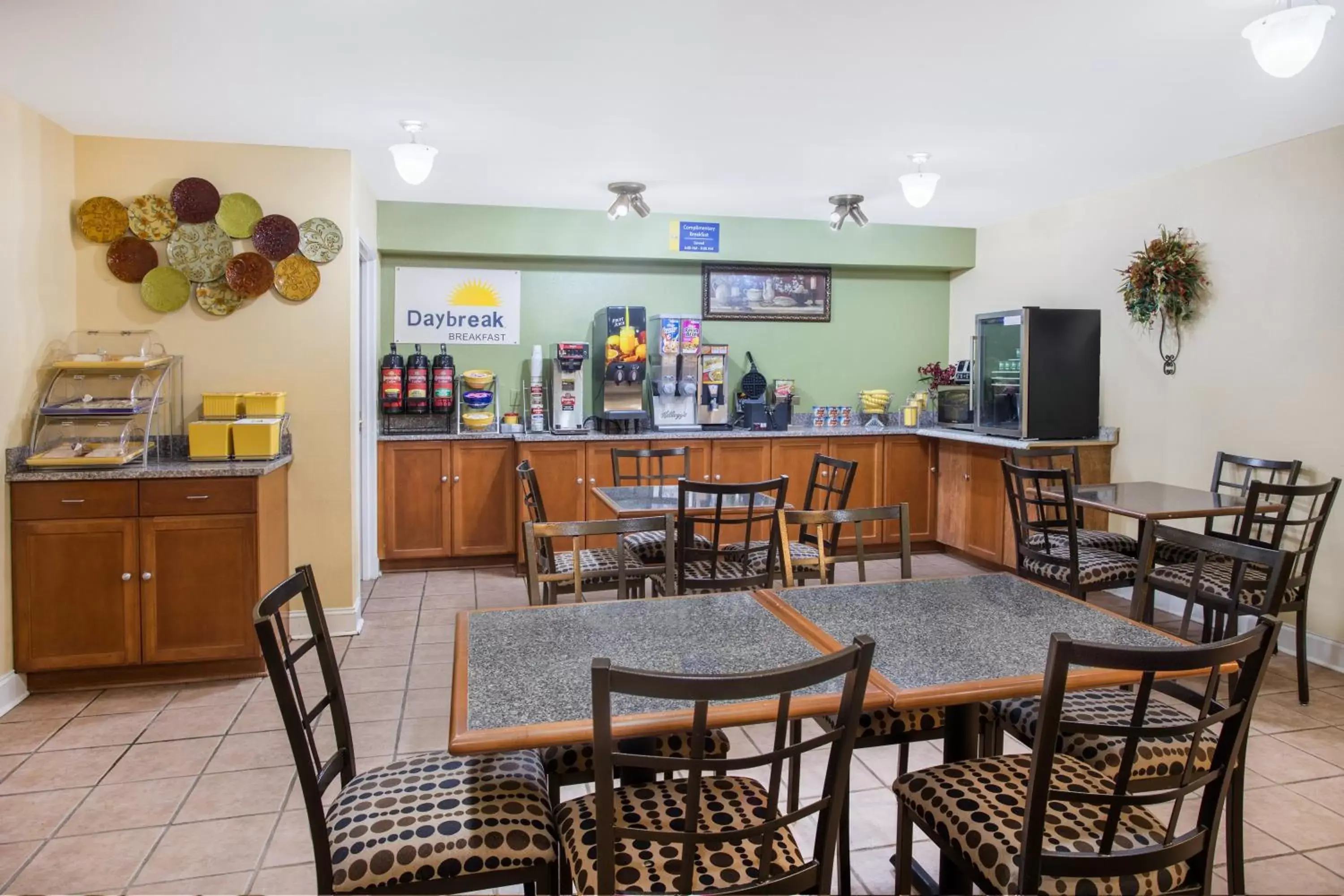 Dining area, Restaurant/Places to Eat in Days Inn by Wyndham Abbeville
