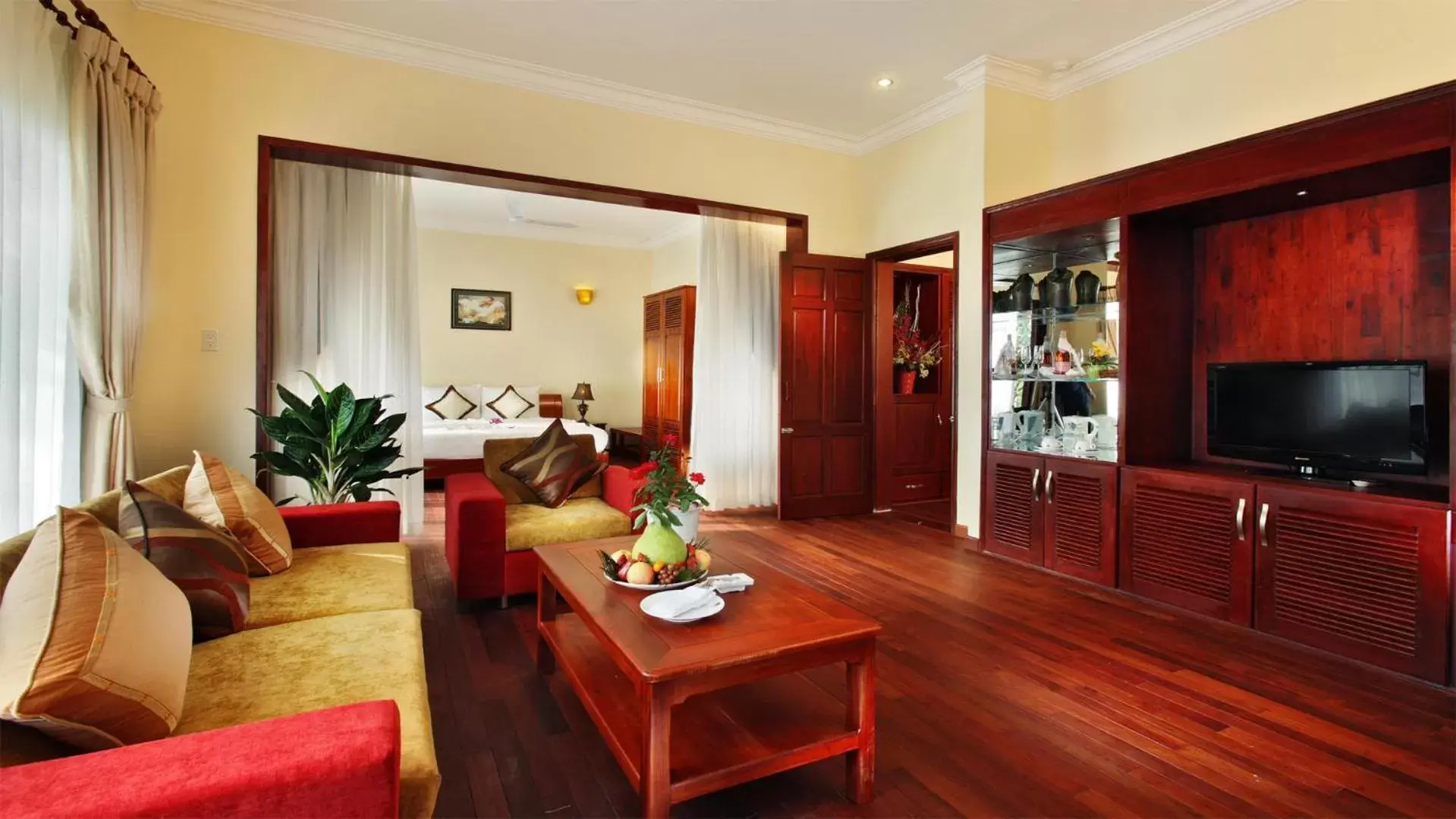 Living room, Seating Area in Golden Coast Resort & Spa