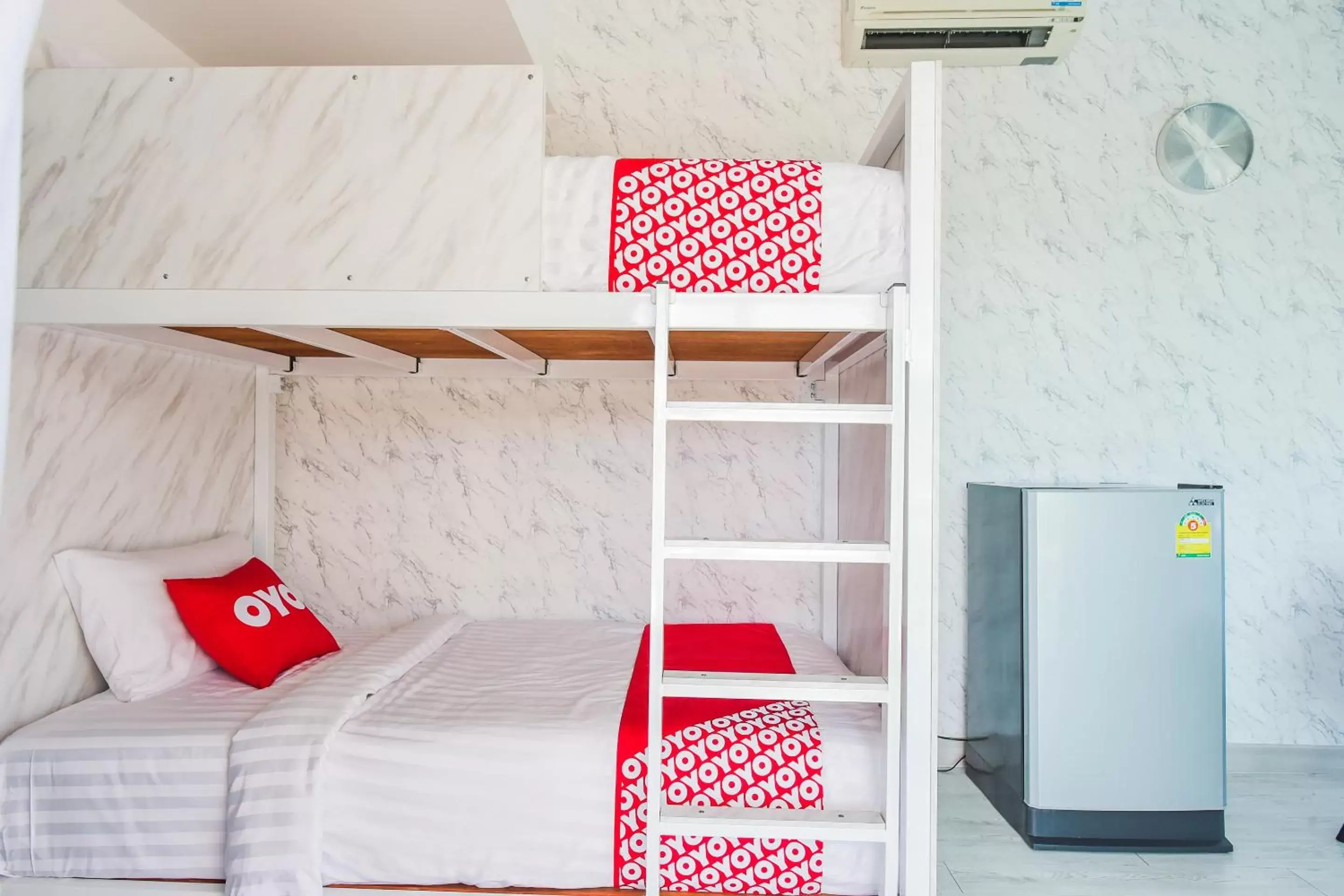 Bedroom, Bunk Bed in OYO 394 Nana Beach Cha Am