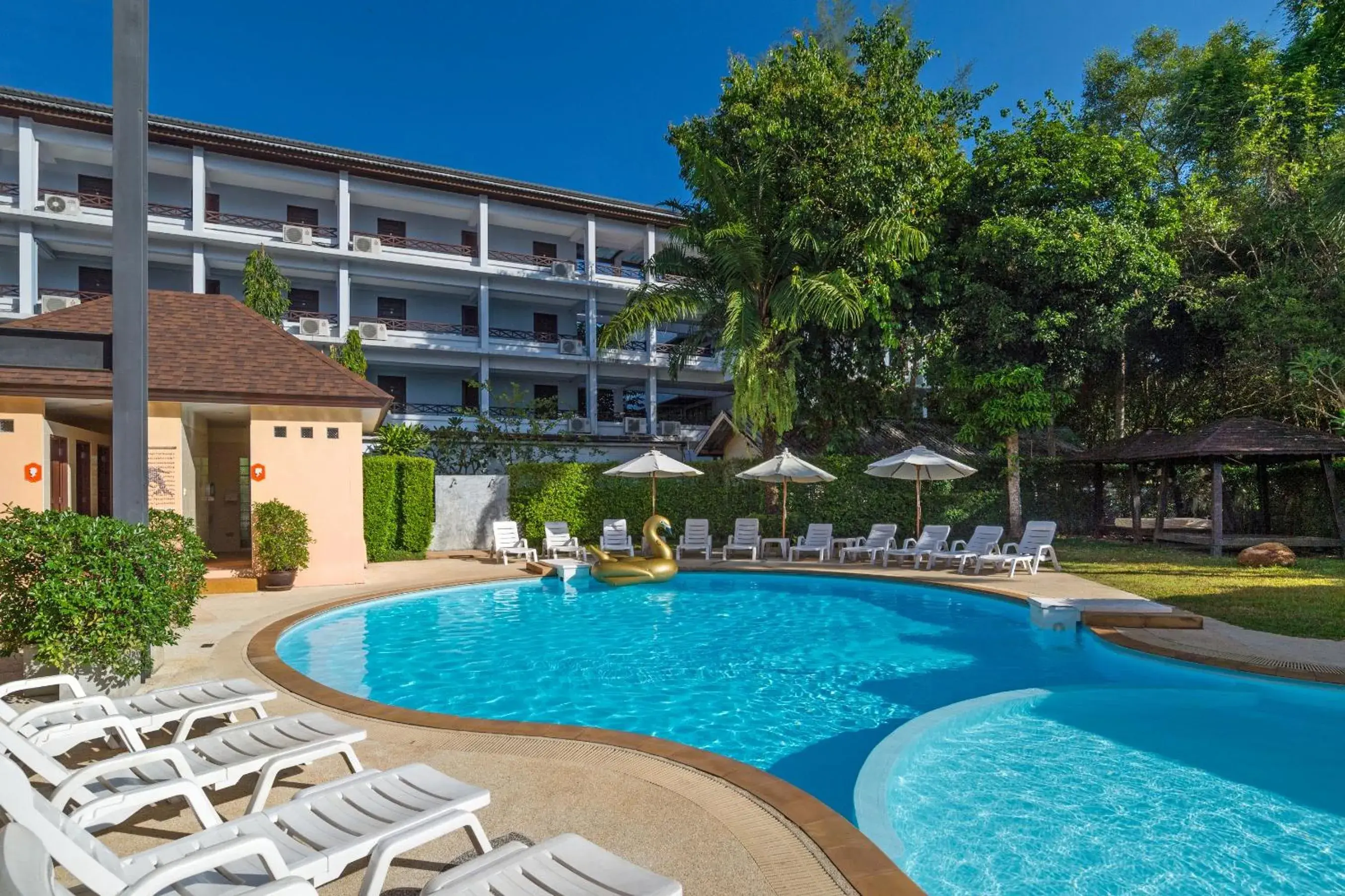 Swimming pool, Property Building in Srisuksant Resort