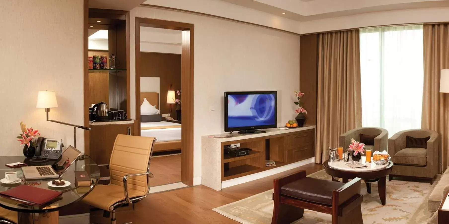 Bedroom, Seating Area in Crowne Plaza New Delhi Okhla, an IHG Hotel