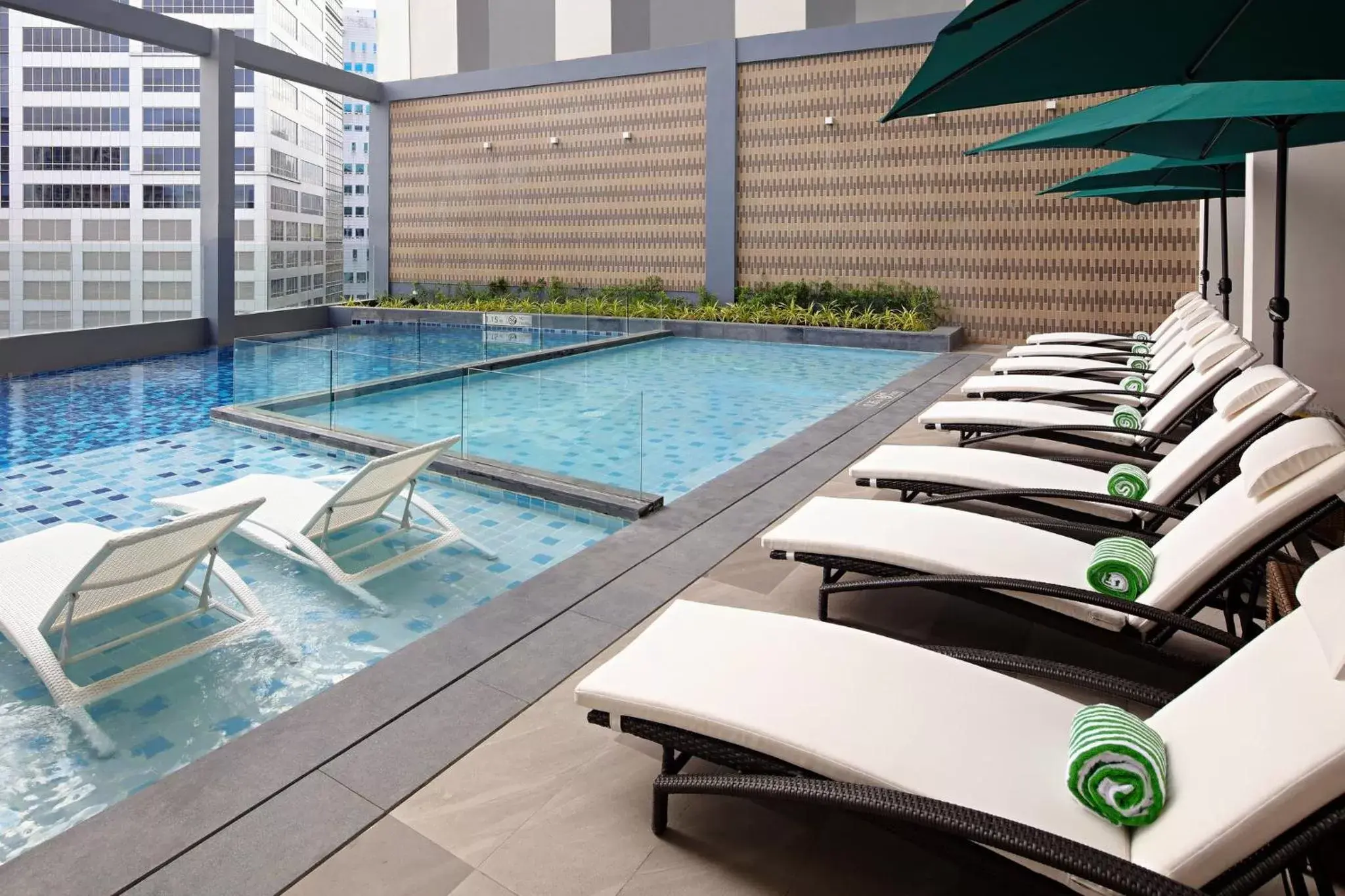 Swimming Pool in Holiday Inn Cebu City, an IHG Hotel