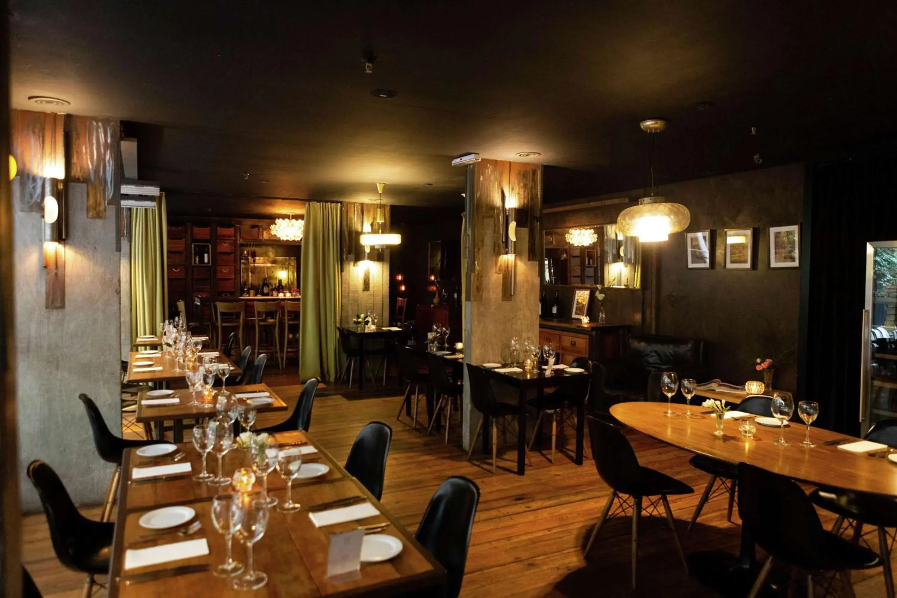 Lounge or bar, Restaurant/Places to Eat in Anselmo Buenos Aires, Curio Collection By Hilton