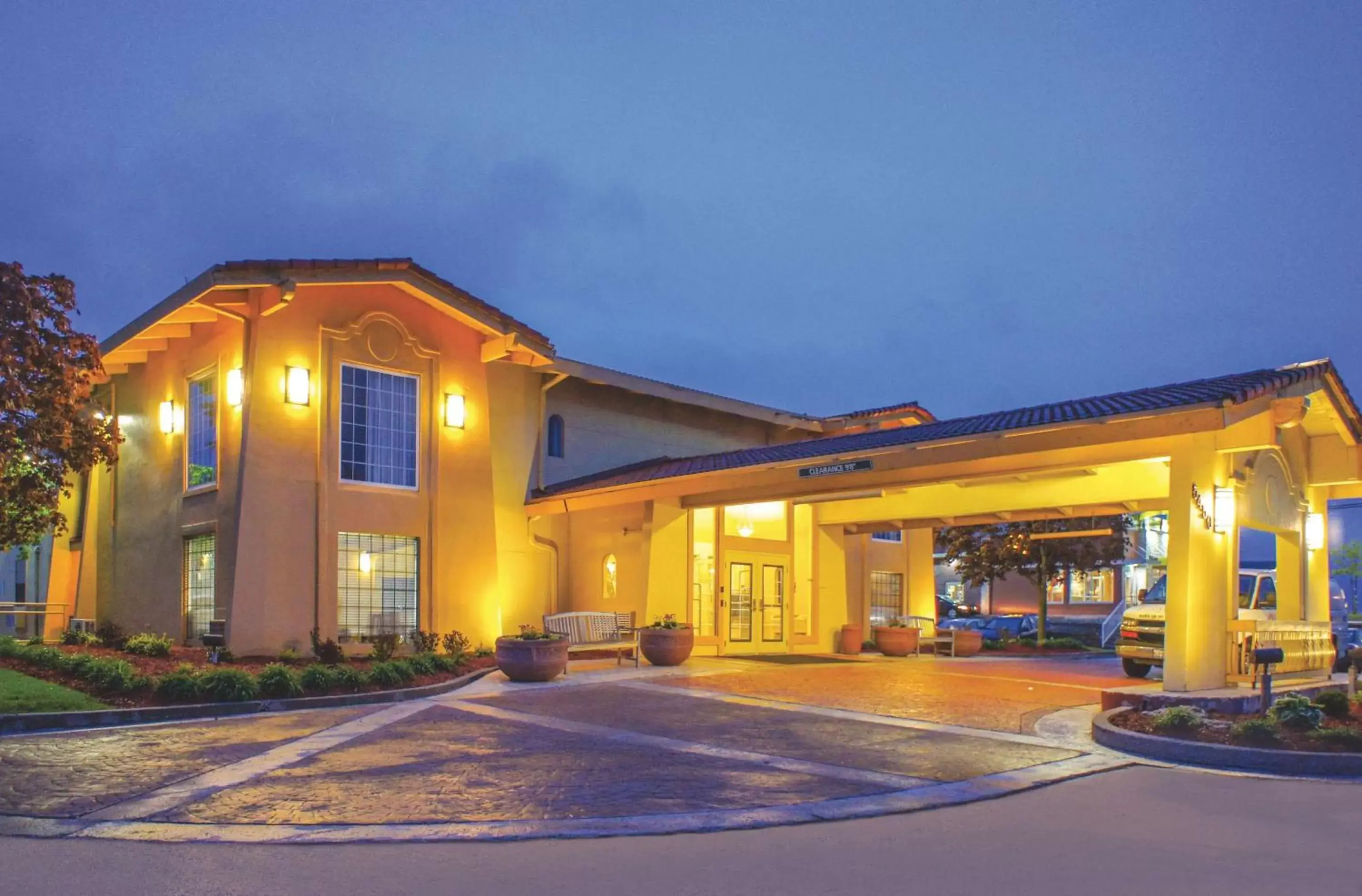 Property building in La Quinta Inn by Wyndham Moline Airport