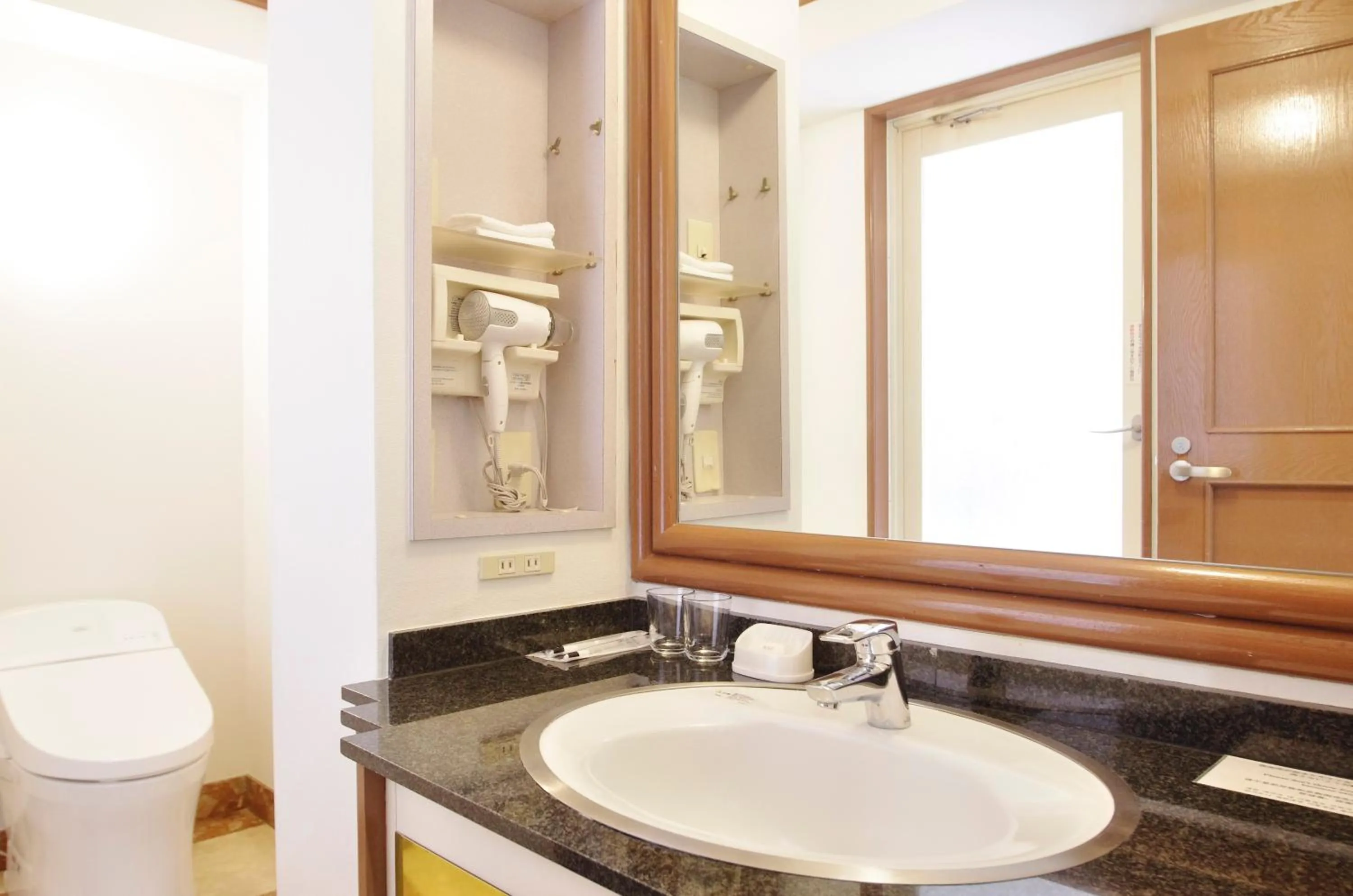 Hotel Imalle Yokohama Isezakicho