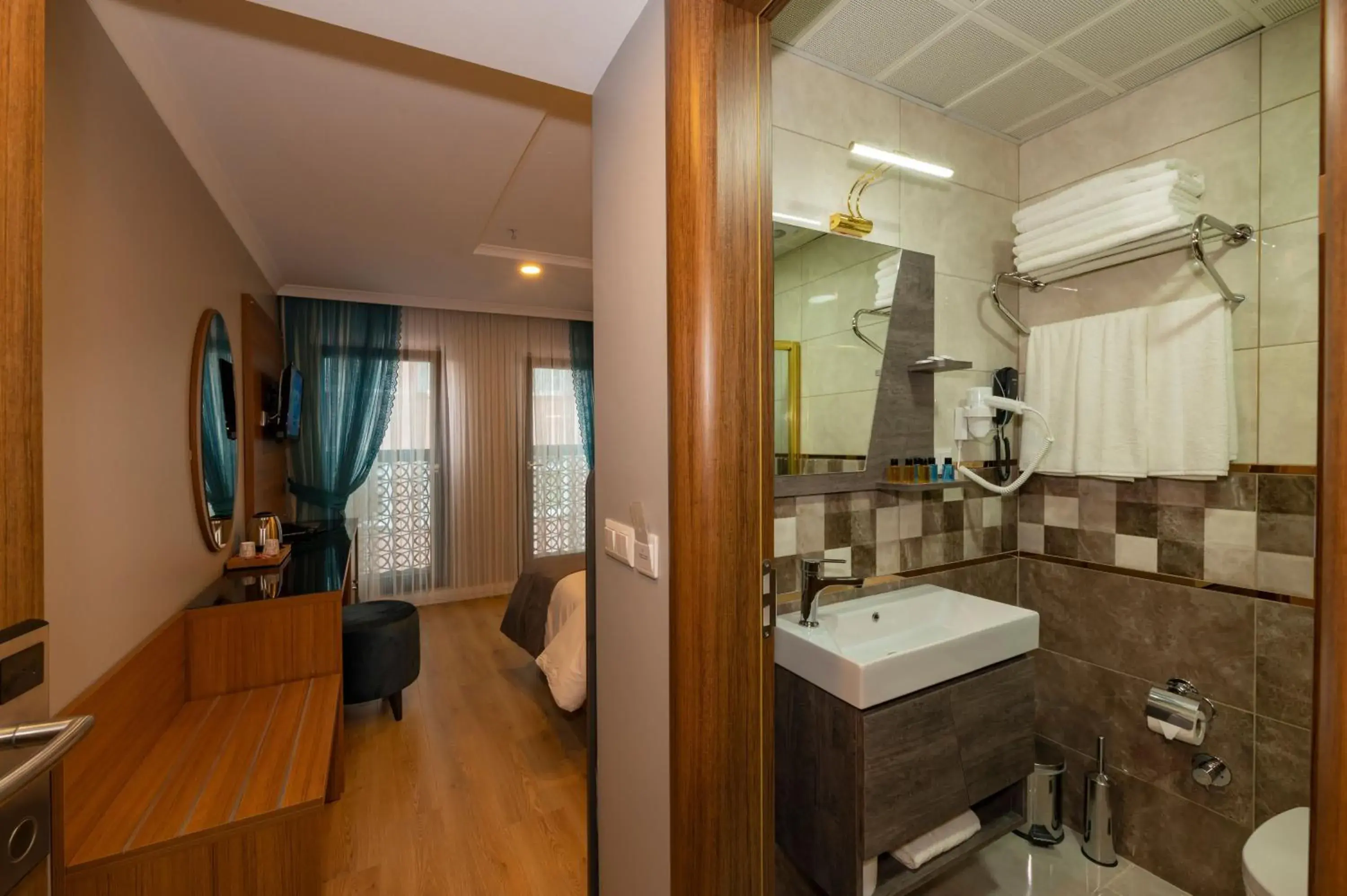 Bathroom in New Emin Hotel