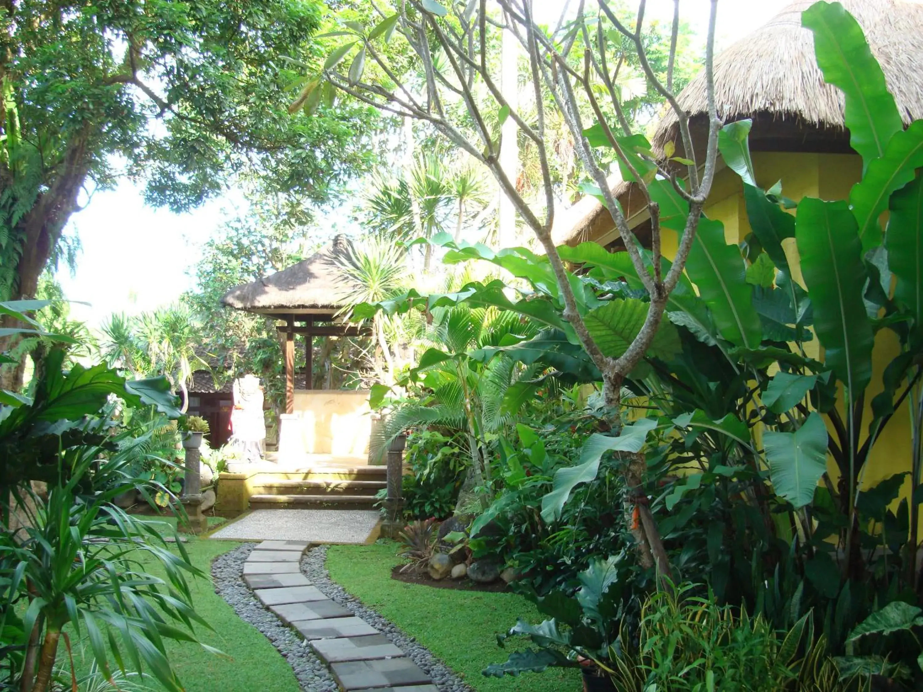 Garden in Anini Raka Resort & Spa