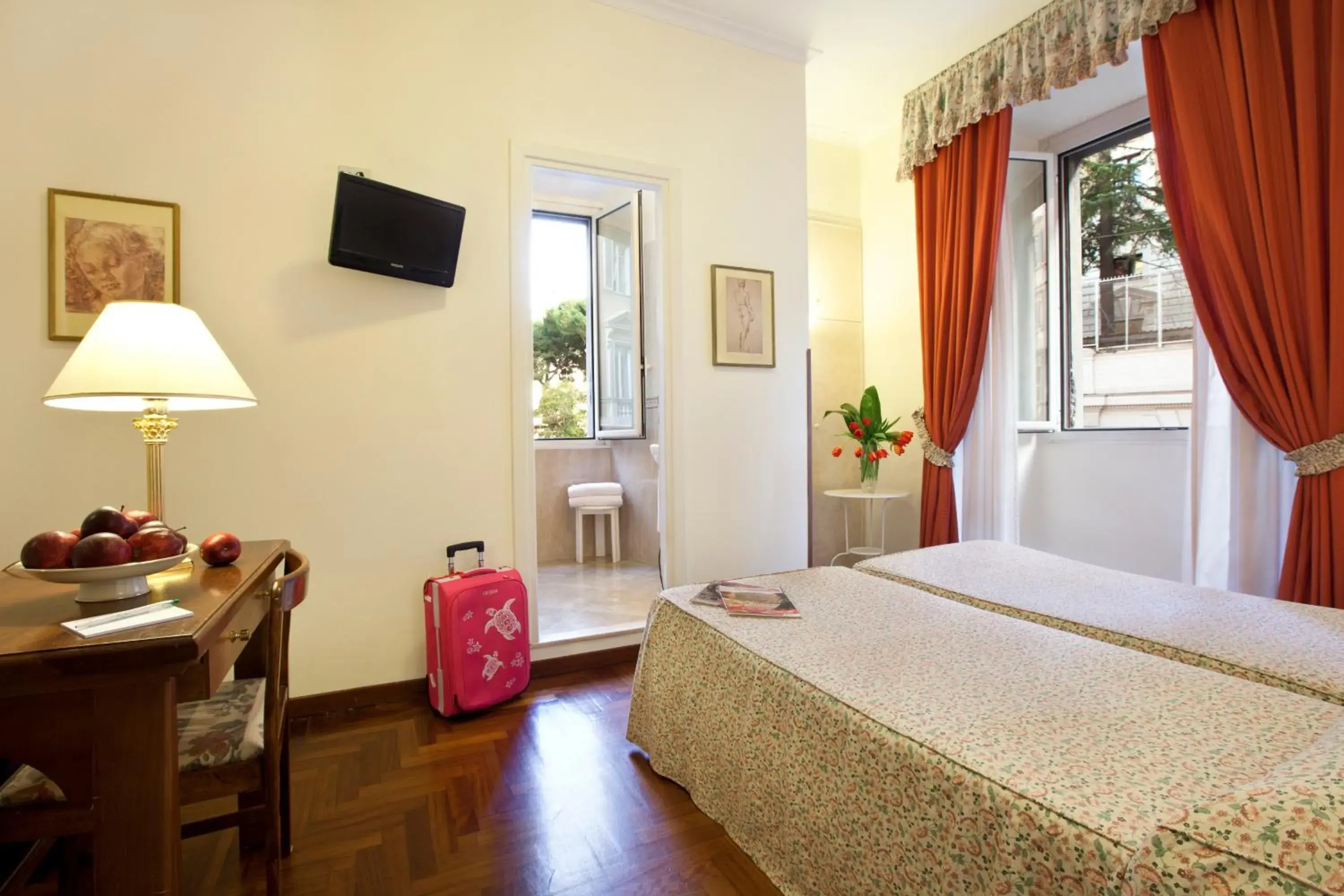 Photo of the whole room, Bed in B&B Hotel Roma Italia Viminale