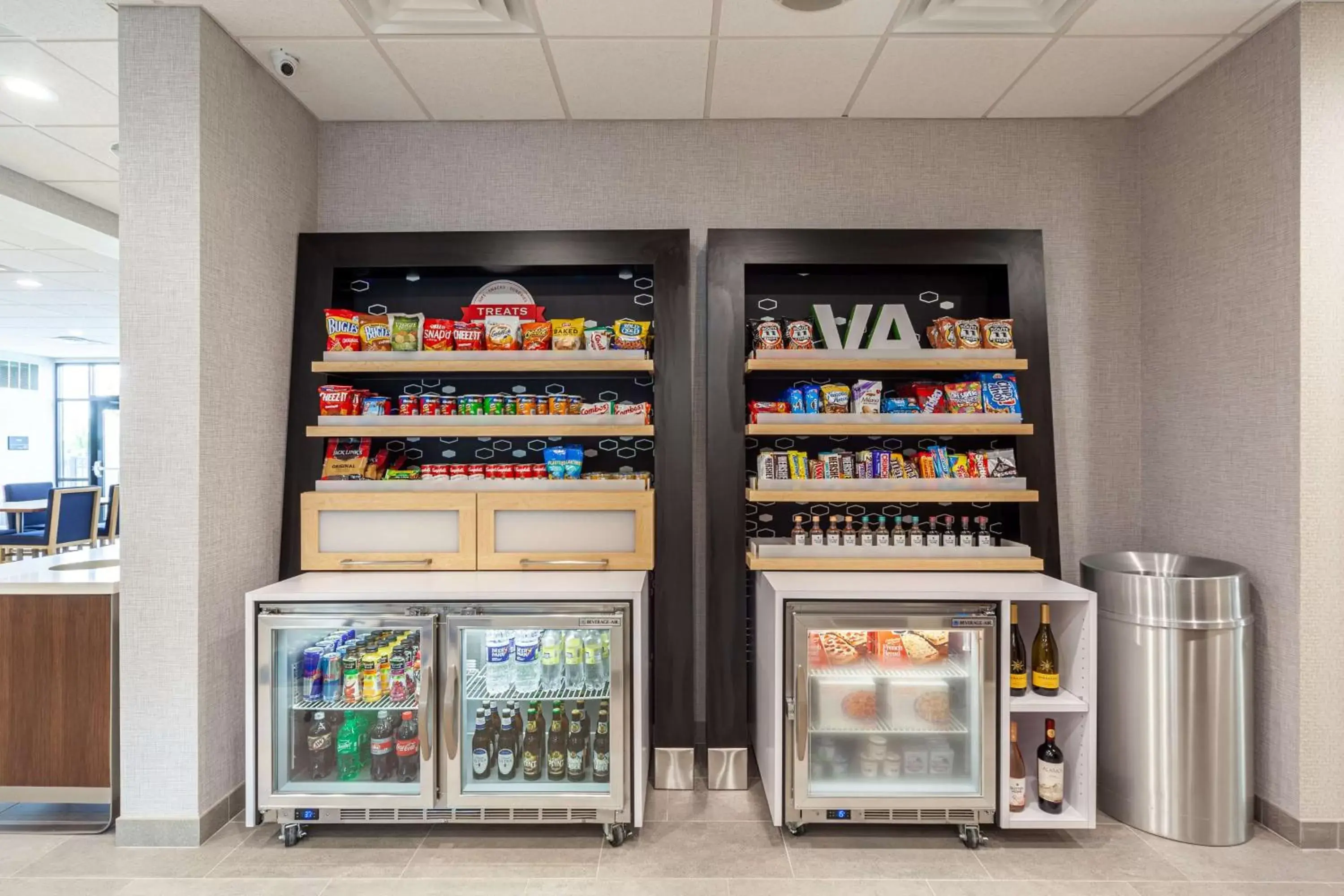 Restaurant/places to eat in Hampton Inn Winchester Restaurant/places to eat in Hampton Inn Winchester