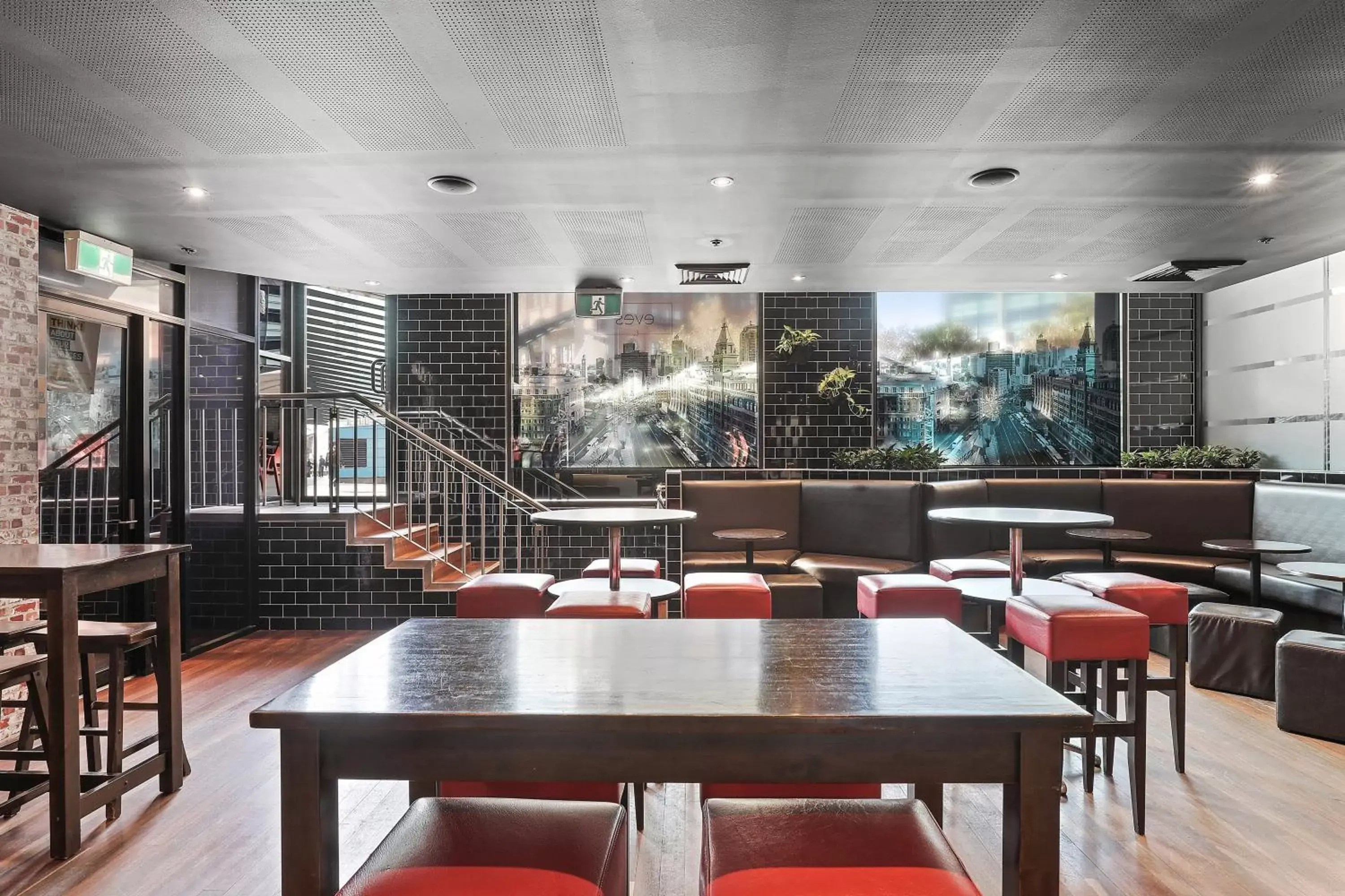 Lounge or bar, Restaurant/Places to Eat in Mercure Sydney