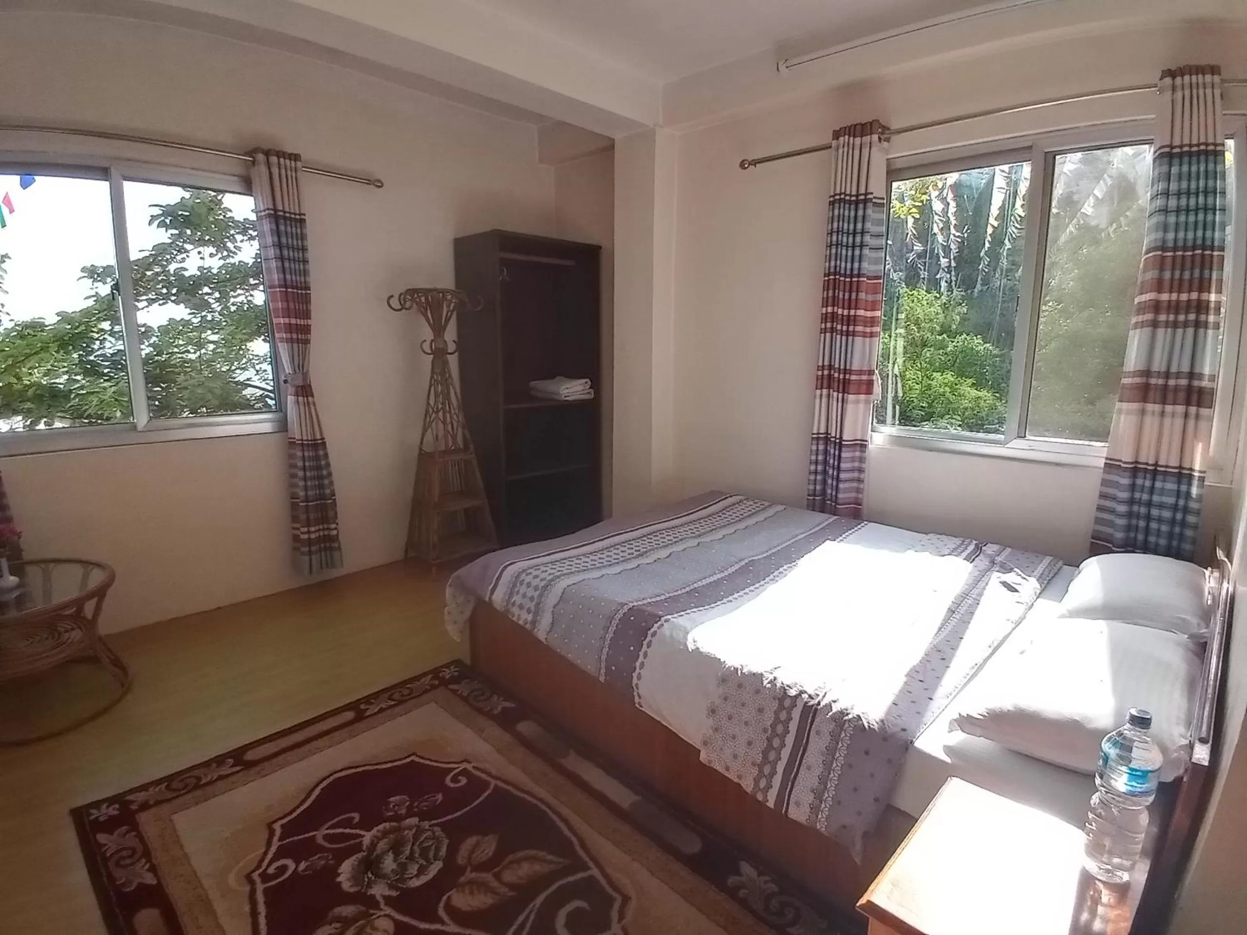 Photo of the whole room, Bed in Green Mandala Inn