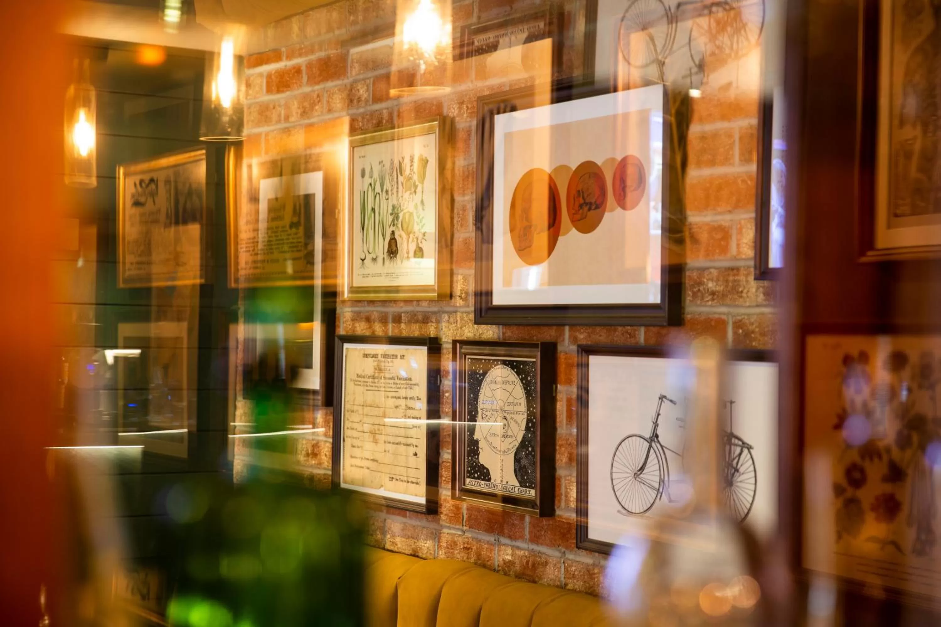 Restaurant/places to eat in Bruntsfield Hotel