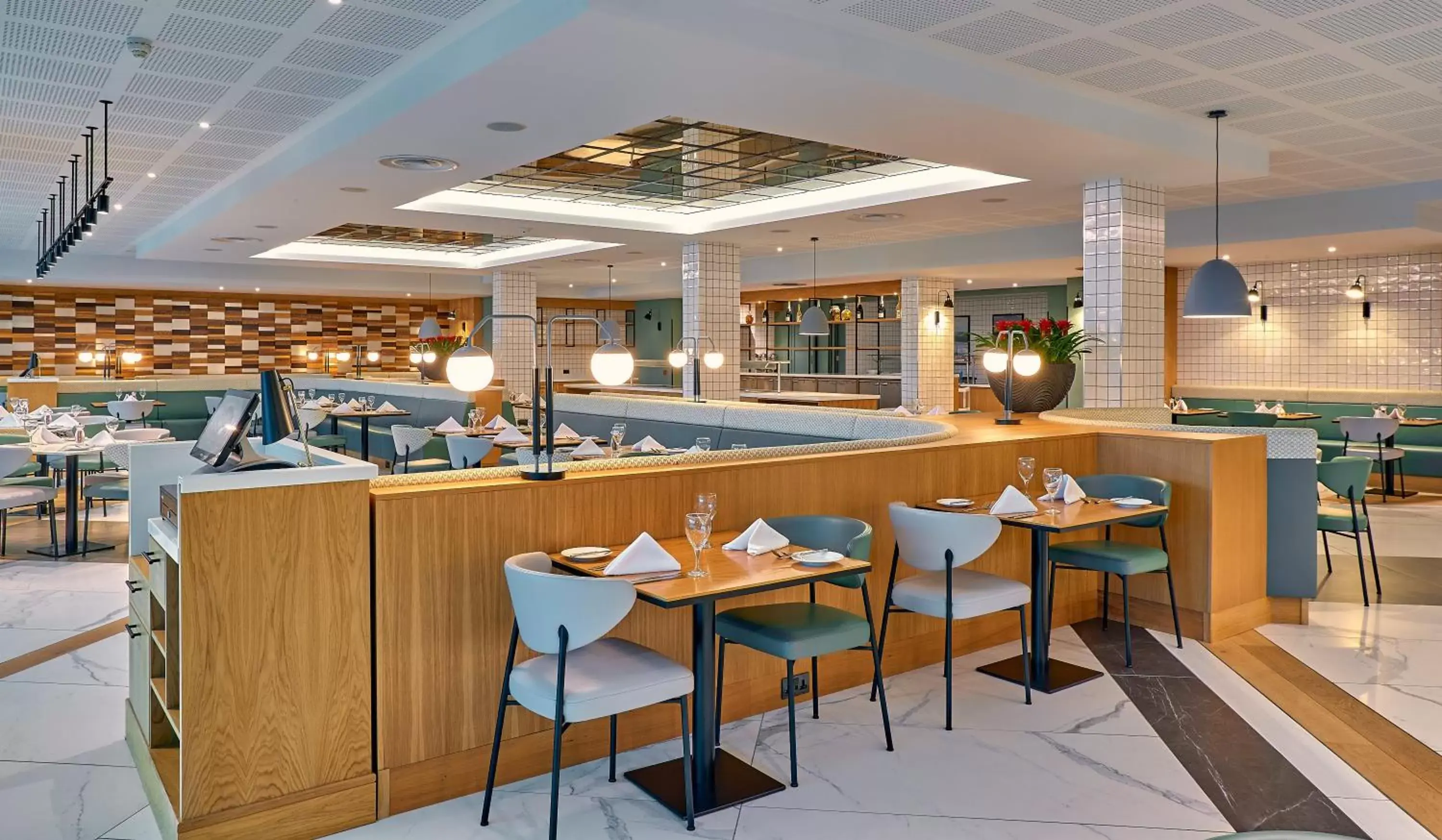 Restaurant/Places to Eat in Crowne Plaza Marlow, an IHG Hotel