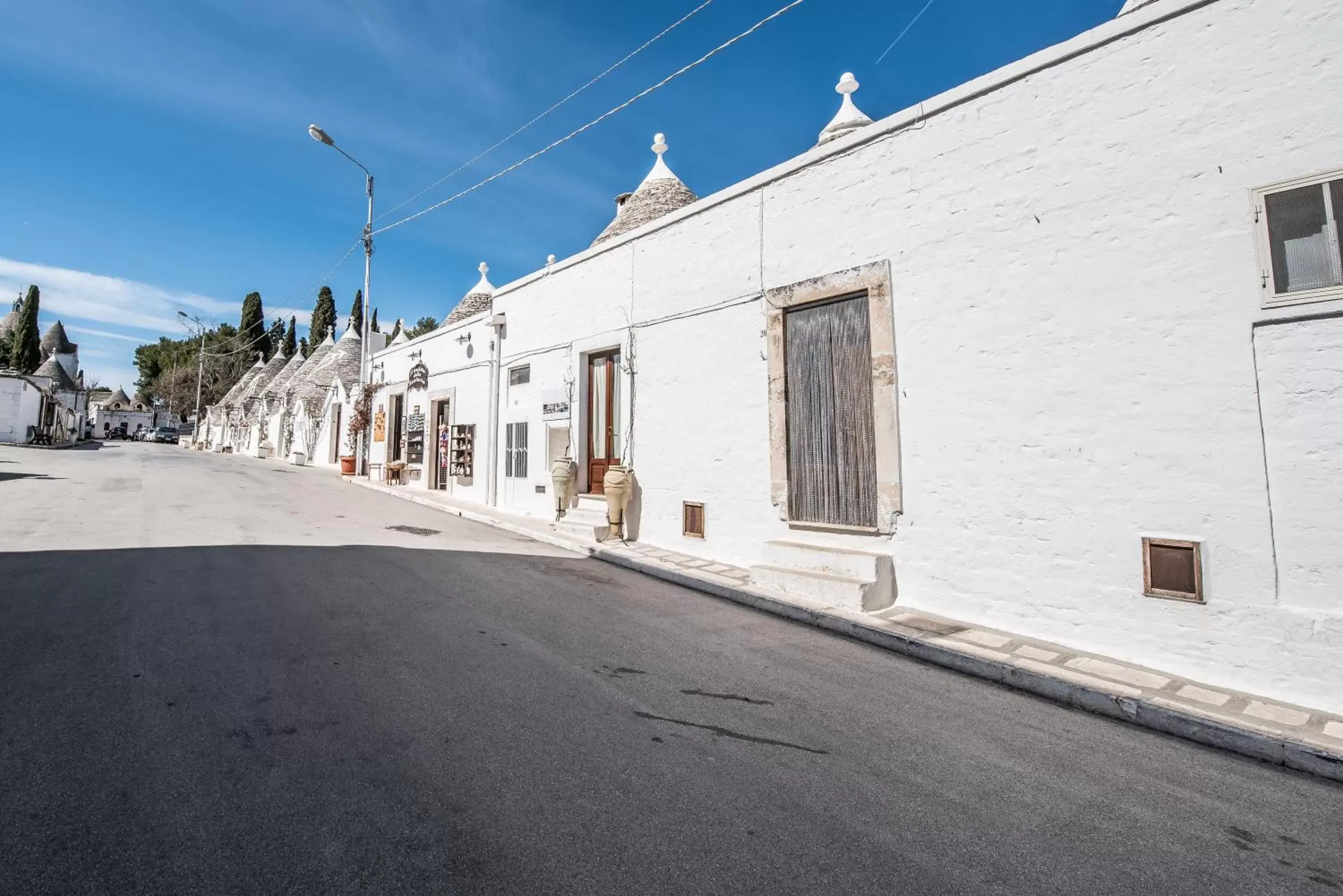 Property Building in Trulli Antichi Mestieri - Widespread Trulli in the historic center