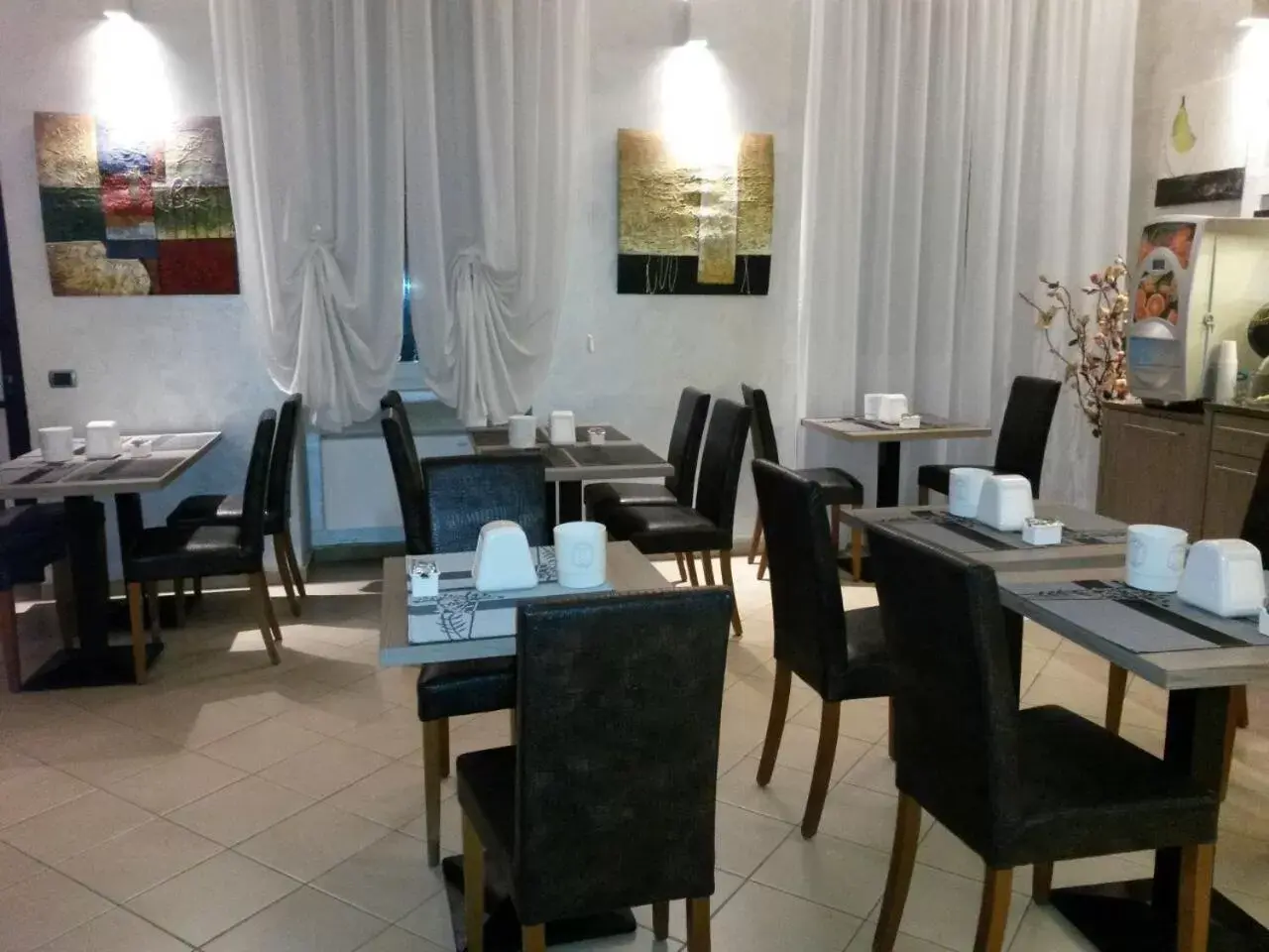 Restaurant/Places to Eat in Hotel Brenta Milano