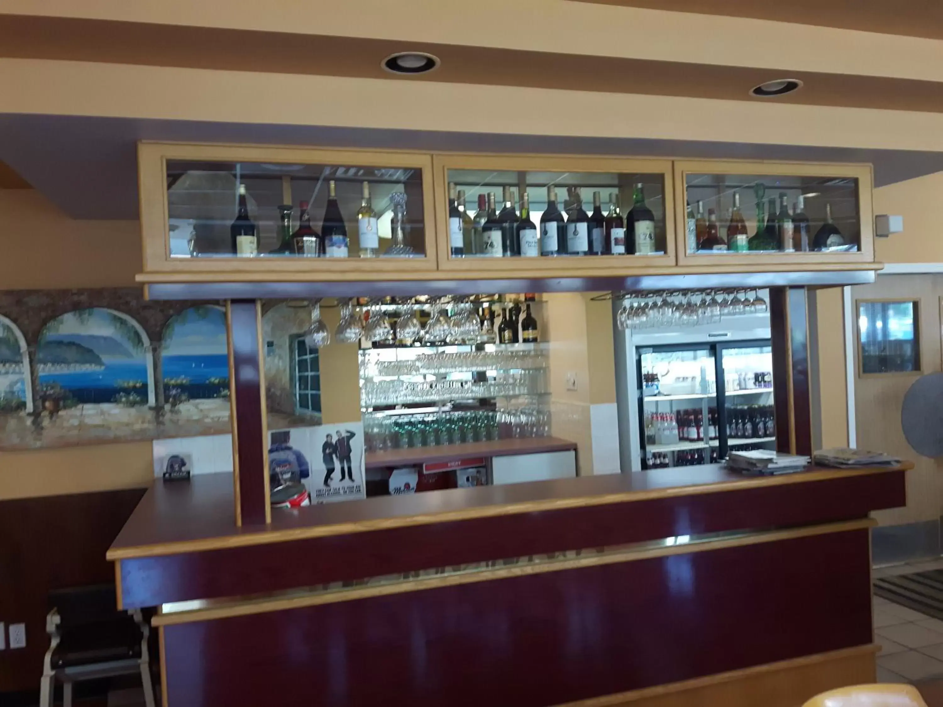 Lounge or bar, Lounge/Bar in Fuller Lake Chemainus Motel