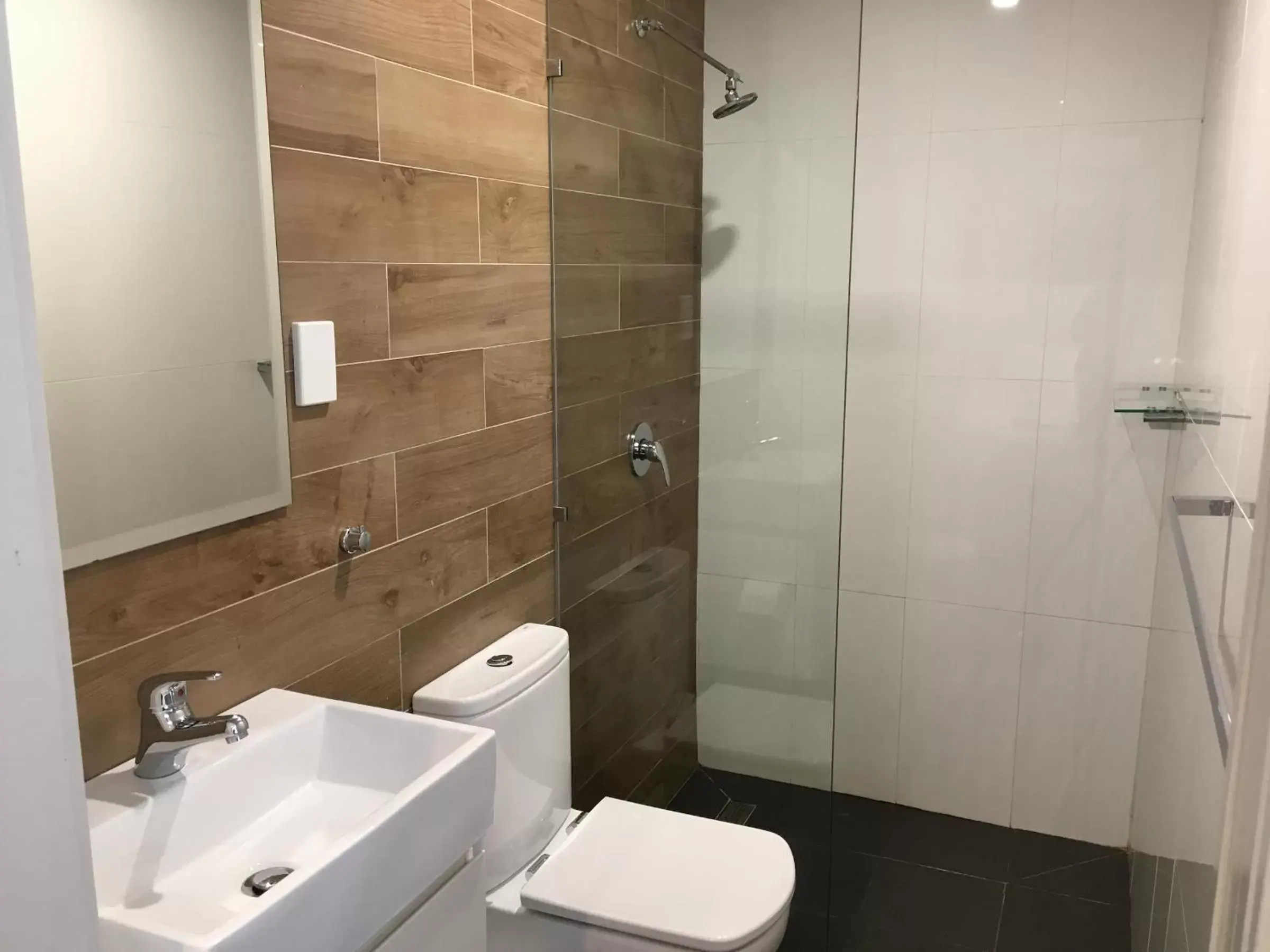 Bathroom in The Premier Hotel Broadmeadow