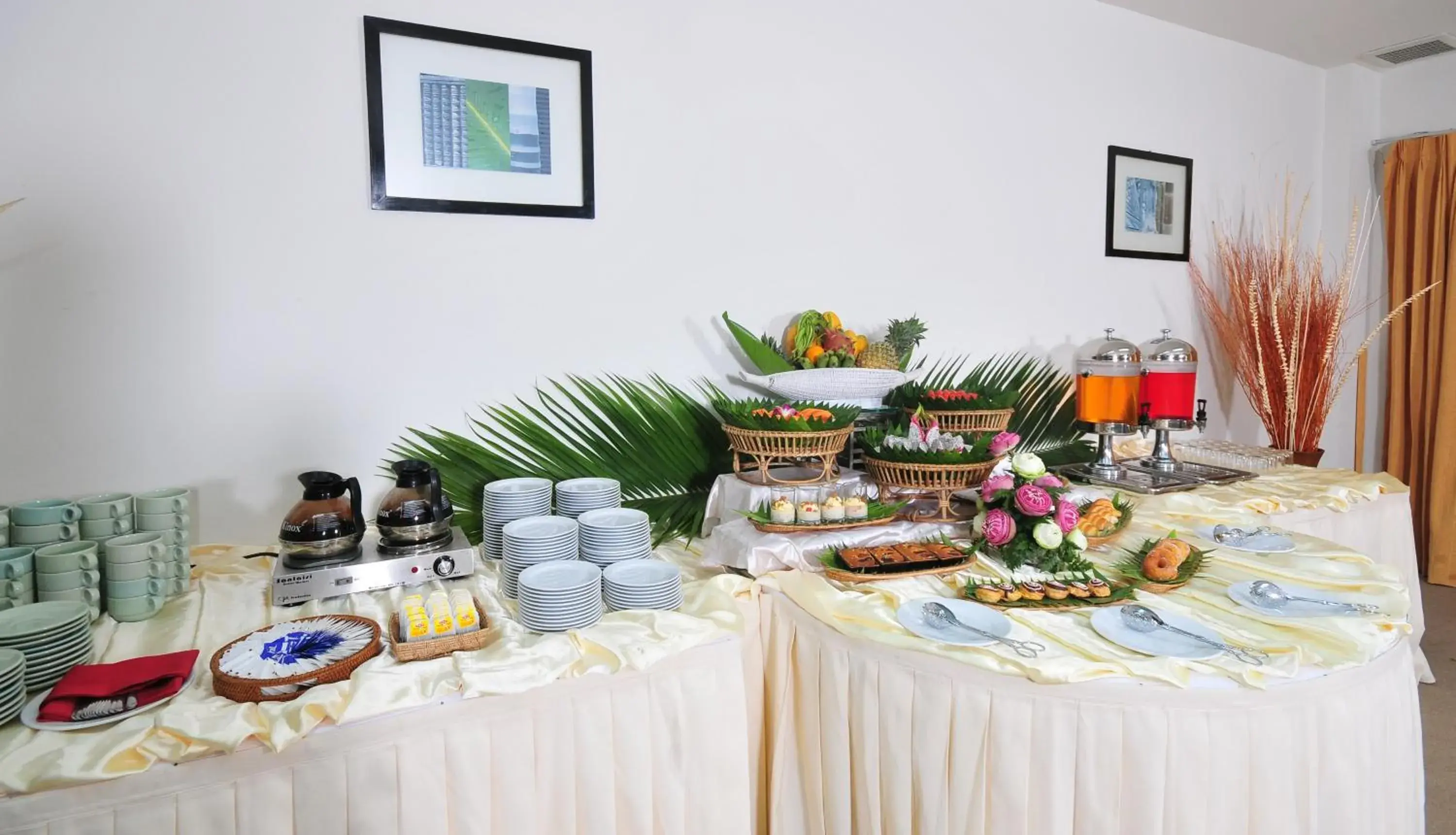 Business facilities, Breakfast in Tara Angkor Hotel