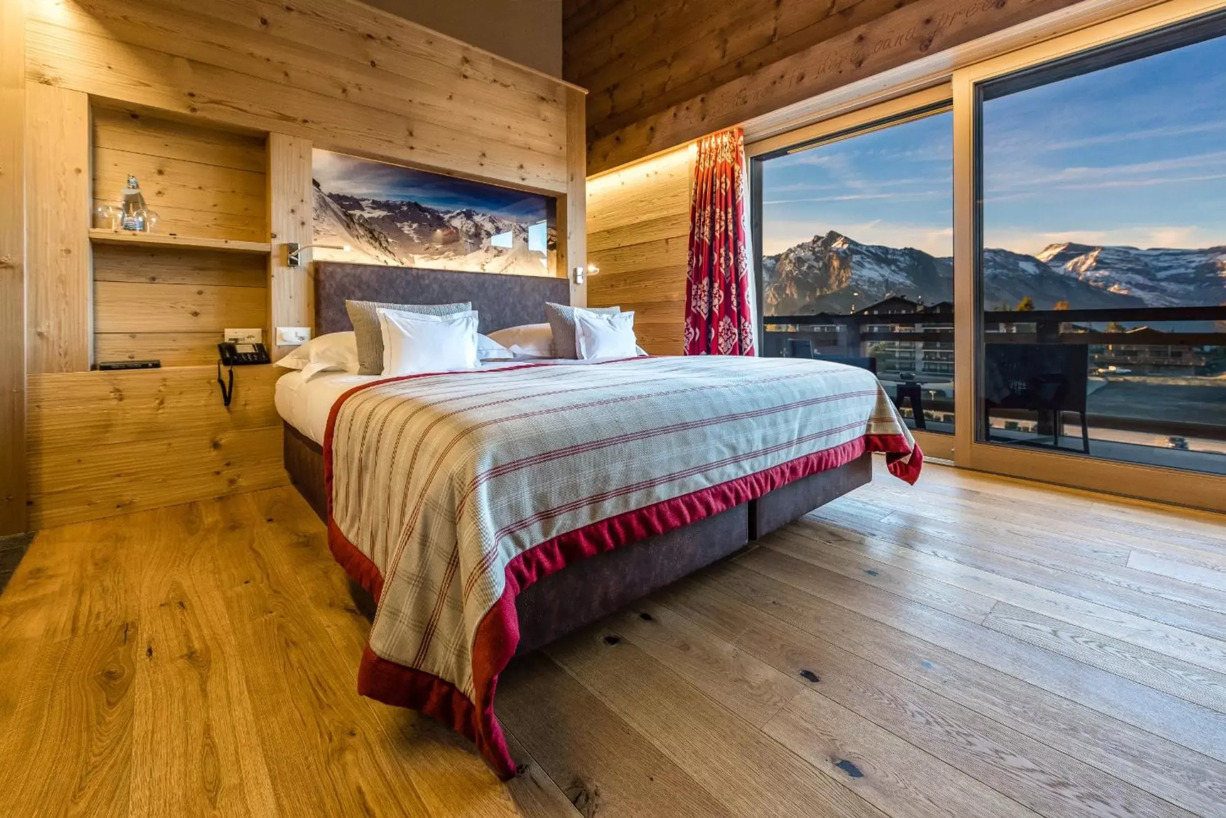 View (from property/room), Bed in Nendaz 4 Vallées & SPA 4* Superior