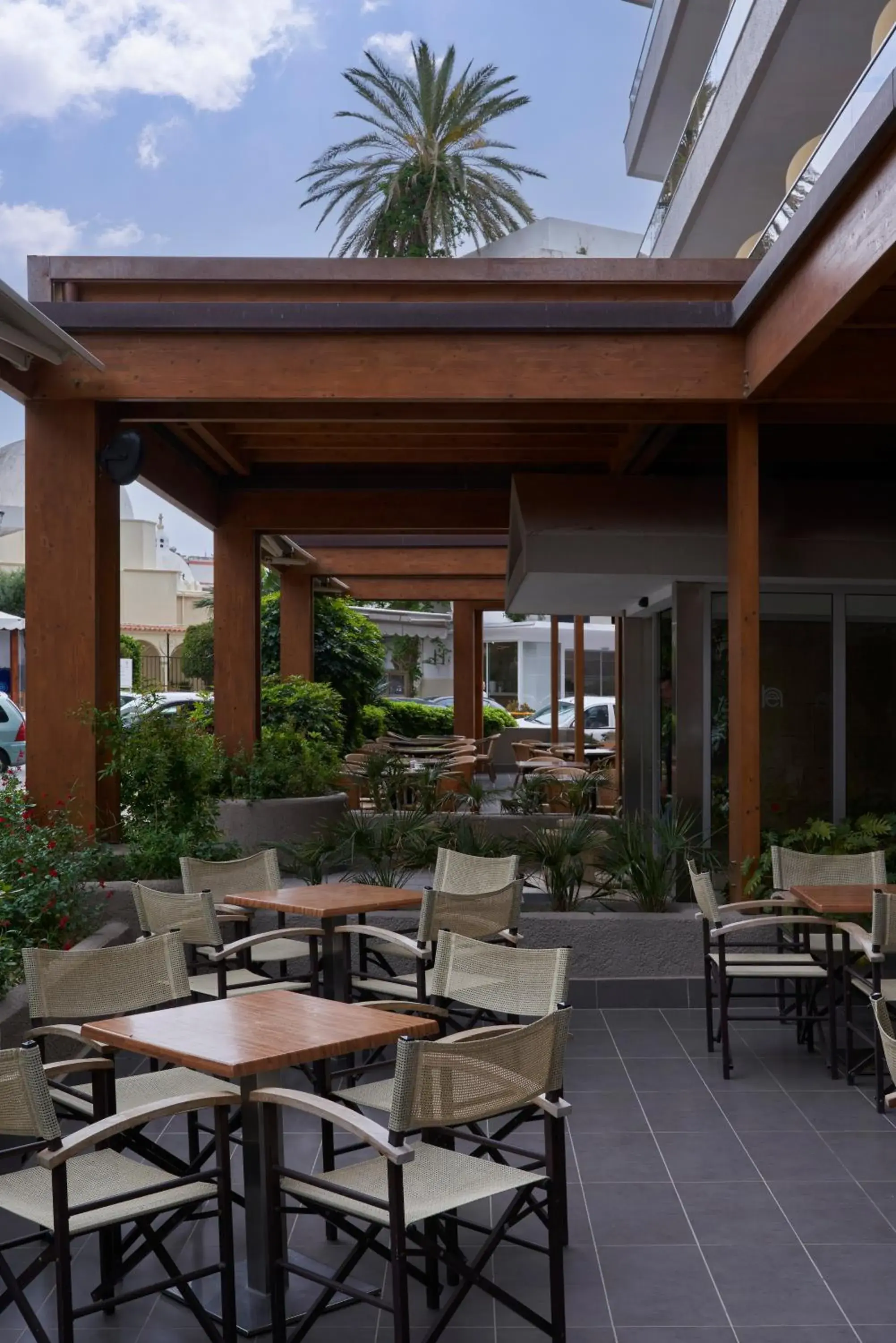 Patio, Restaurant/Places to Eat in Esperia City Hotel