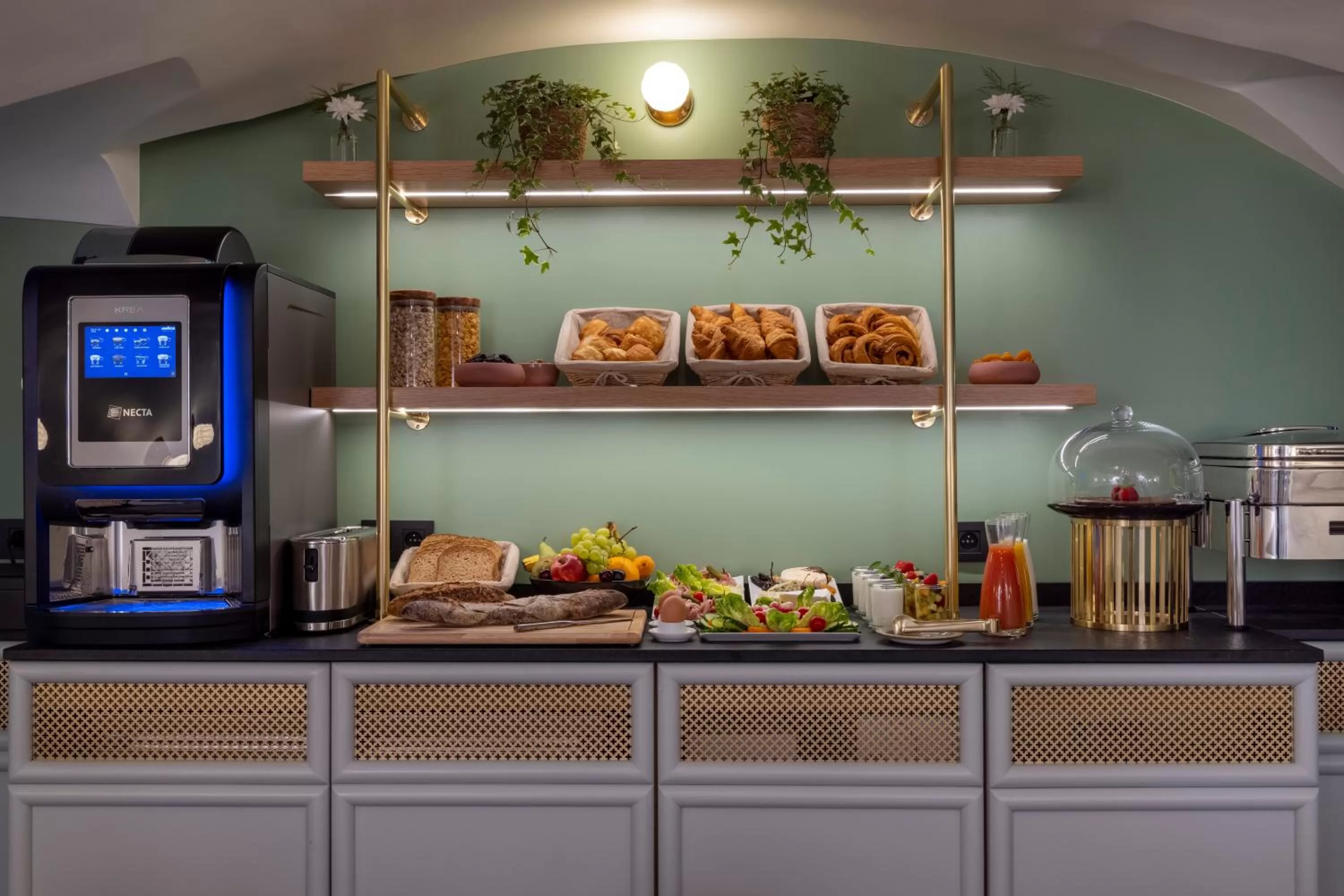 Food and drinks, Food in Hotel Bloum