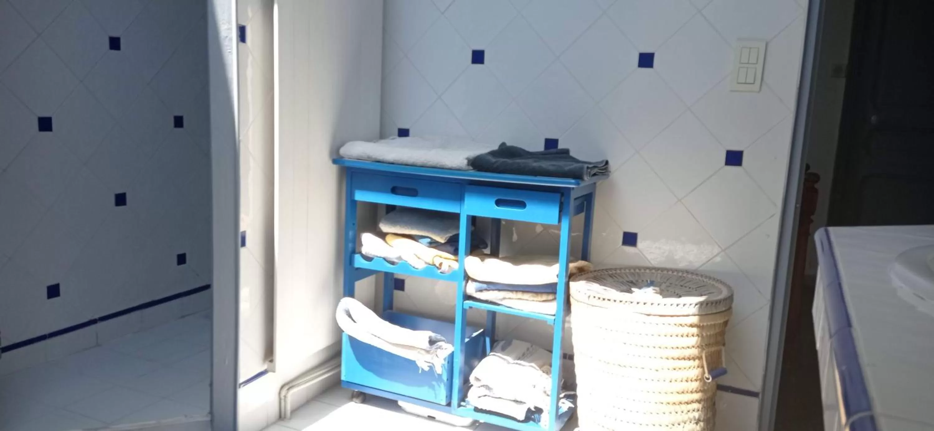 2 chambres et salle de bain un oasis de bien être Piscine et jardin Direct Gare Aéroport