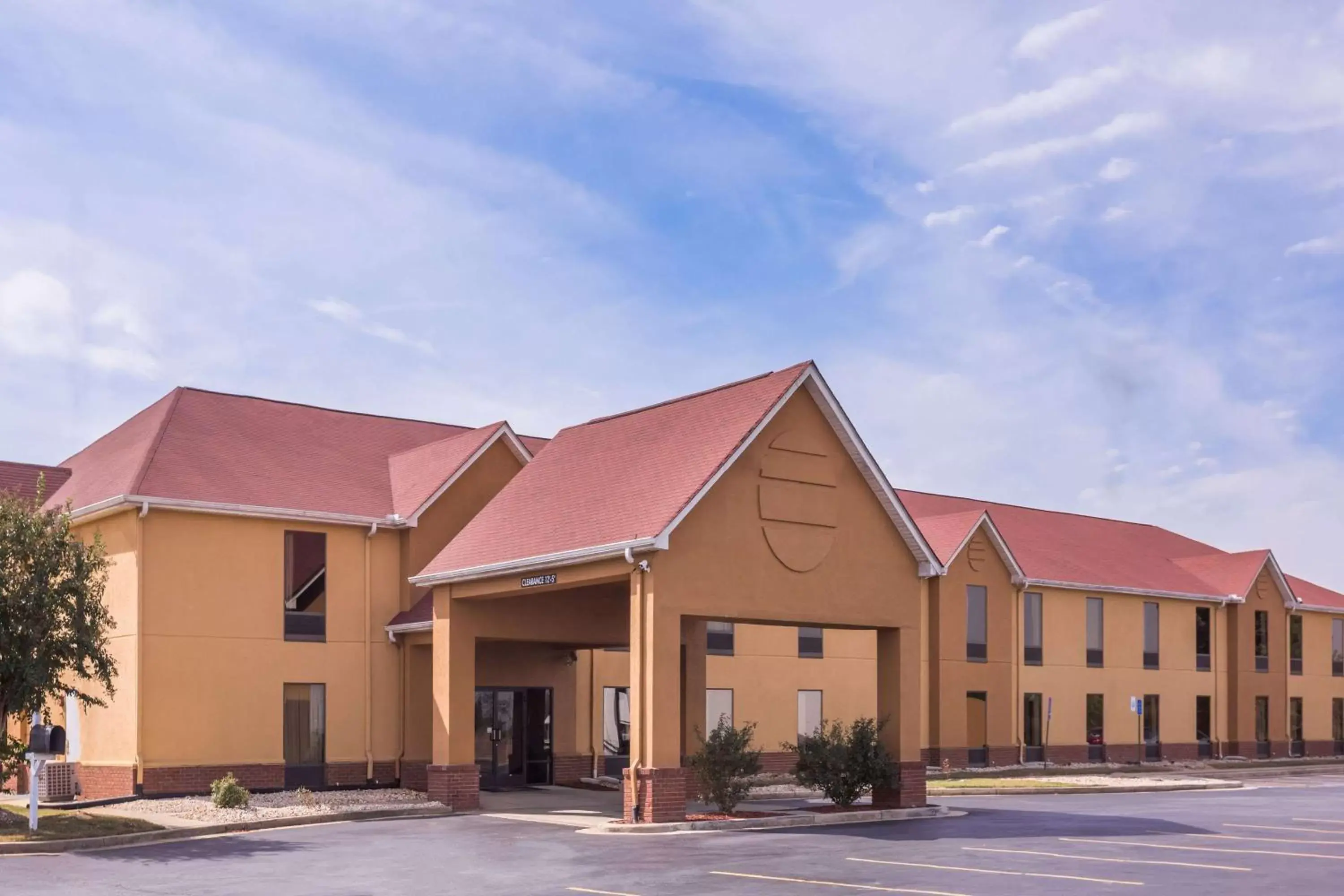 Property Building in Super 8 by Wyndham Tallapoosa