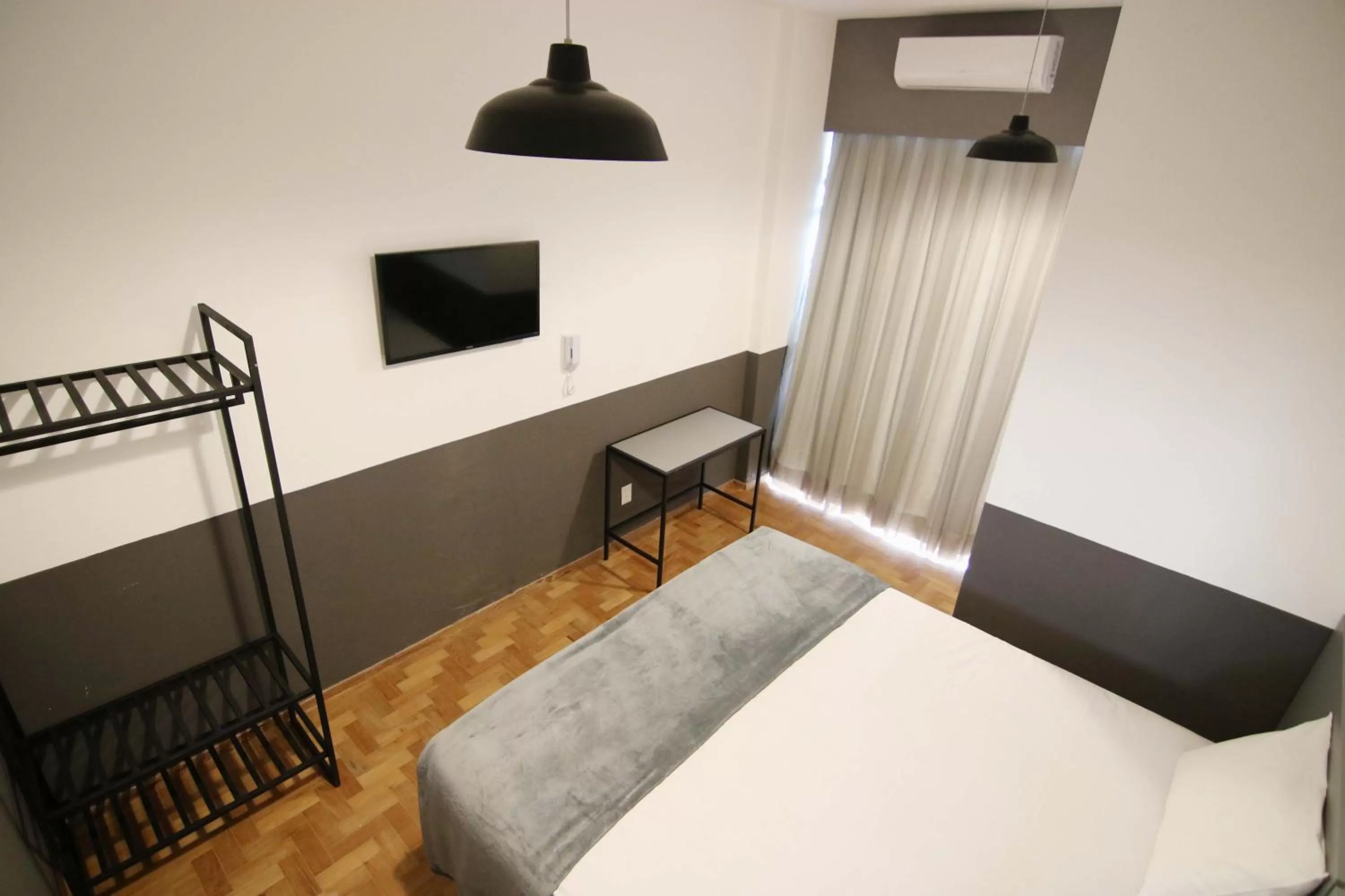 Photo of the whole room, Bed in Samba Belo Horizonte Vintage