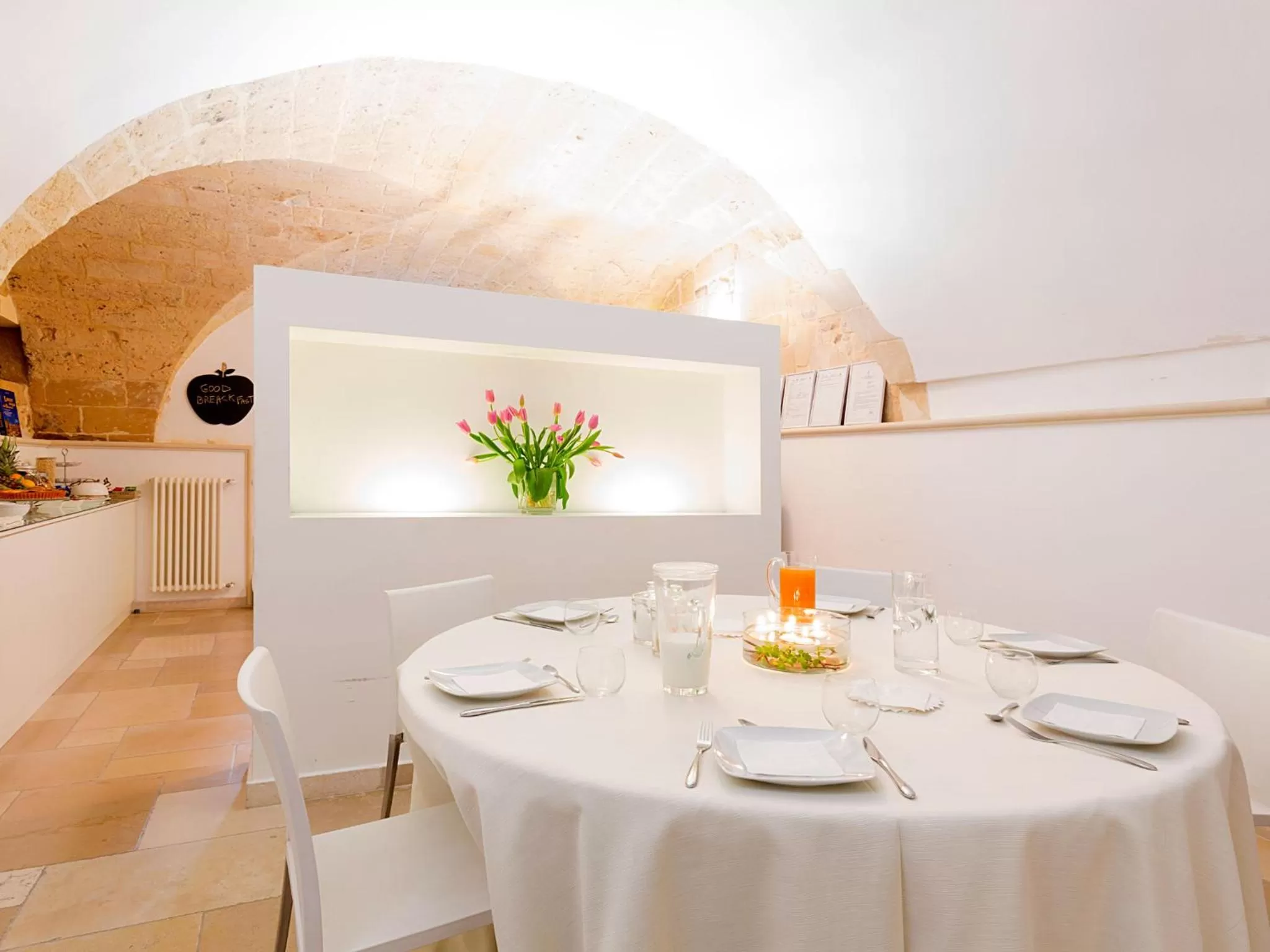 Dining area in Nonna Jole