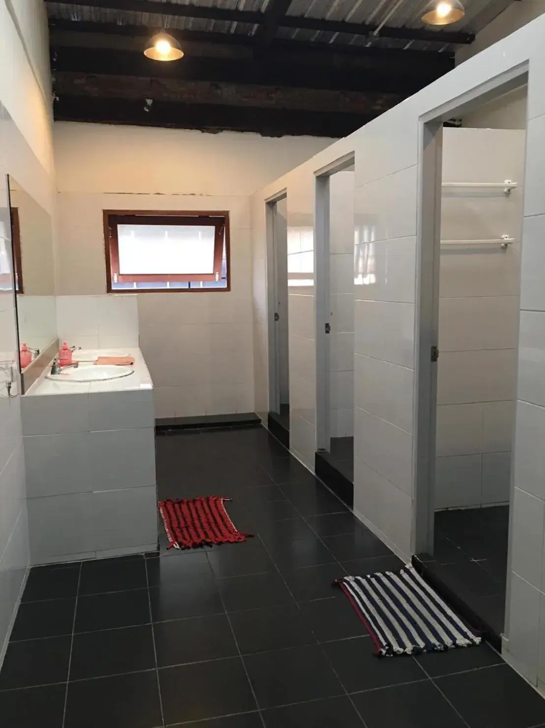 Bathroom in Zee Thai Hostel