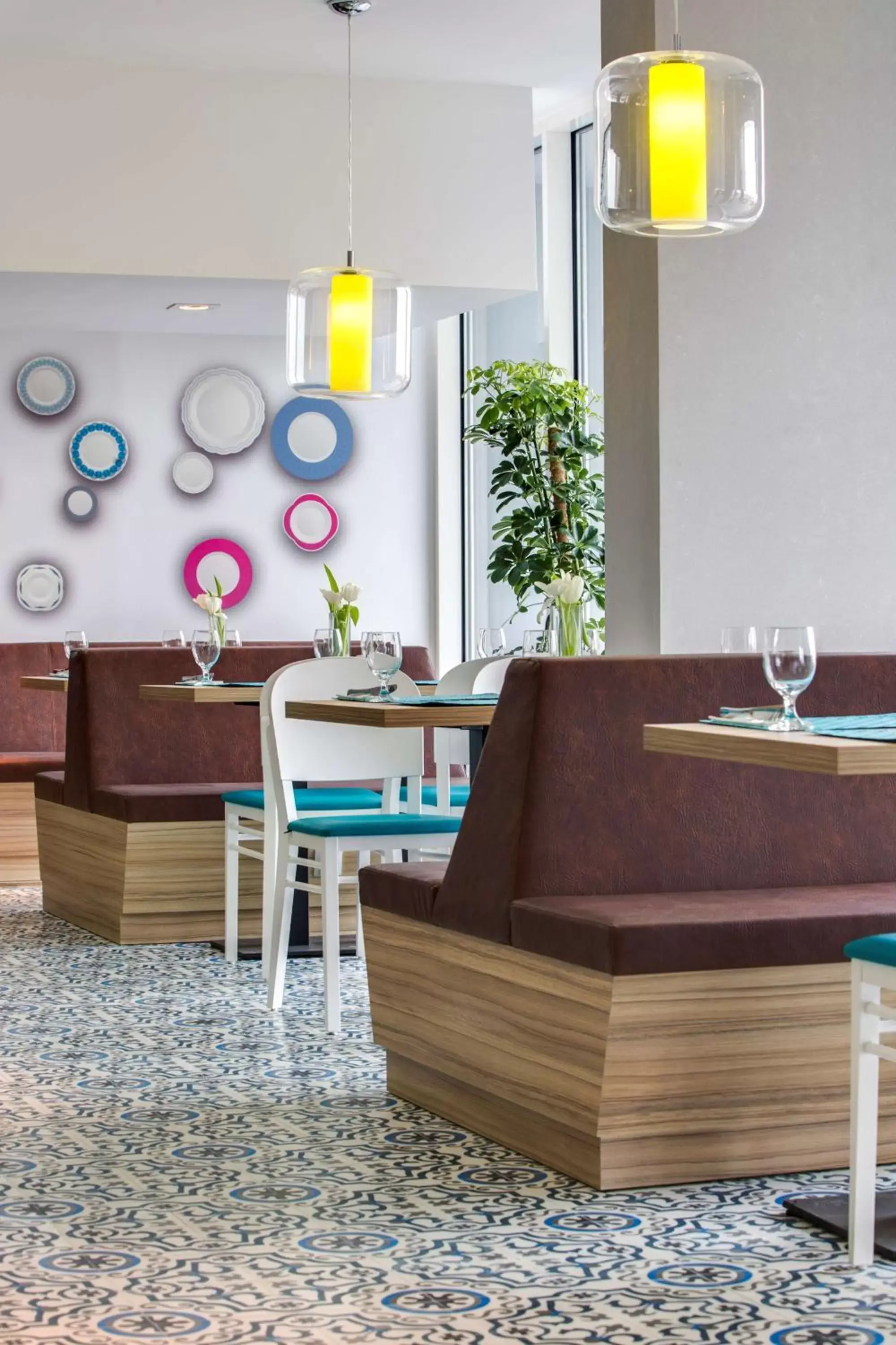 Restaurant/places to eat in Park Inn by Radisson Dammam