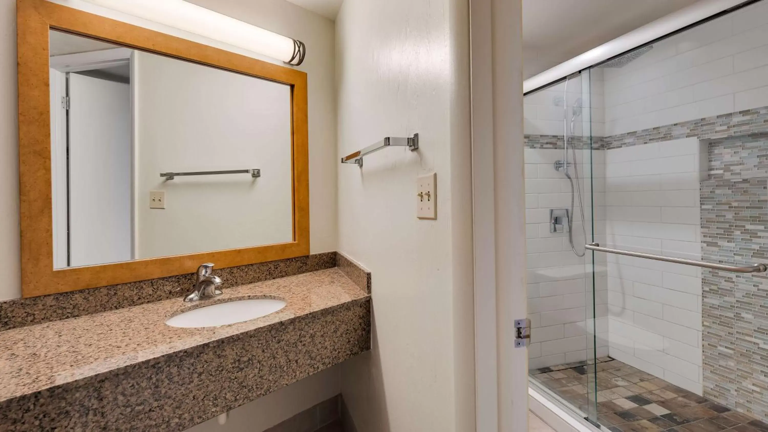 Bathroom in Best Western East Zion Thunderbird Lodge