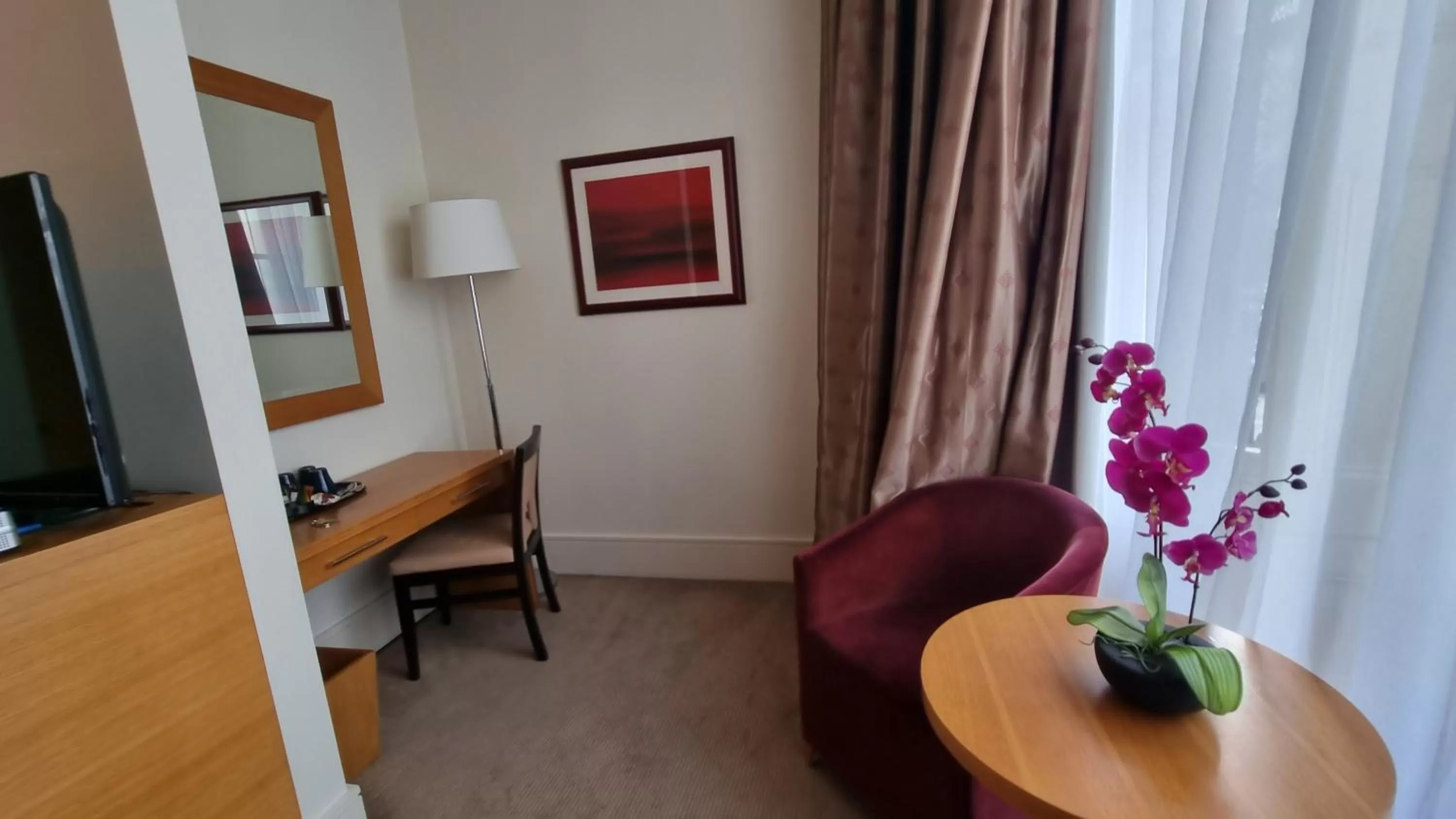 Seating area in The Park City Grand Plaza Kensington Hotel