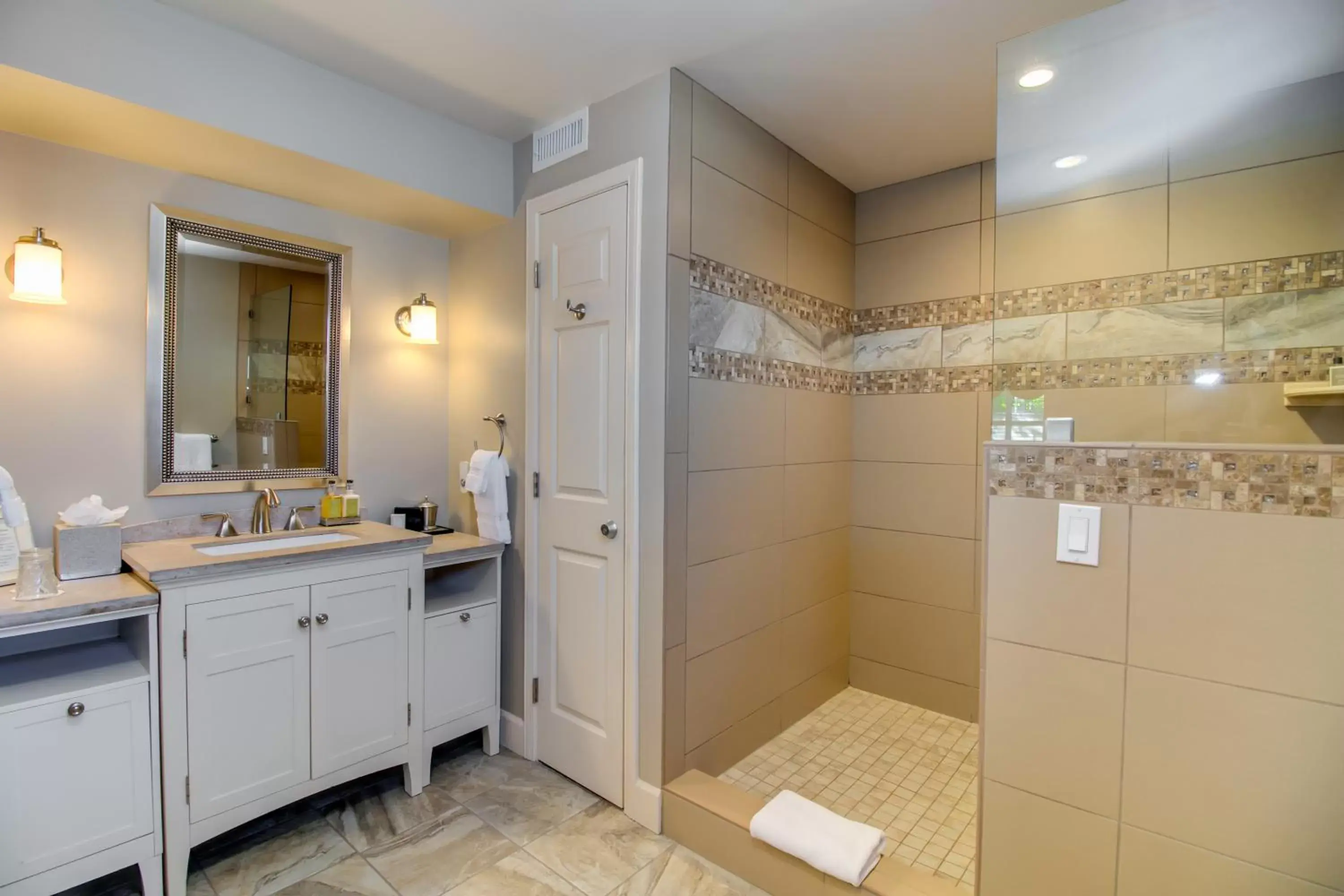 Bathroom in Winchester Inn Bathroom in Winchester Inn