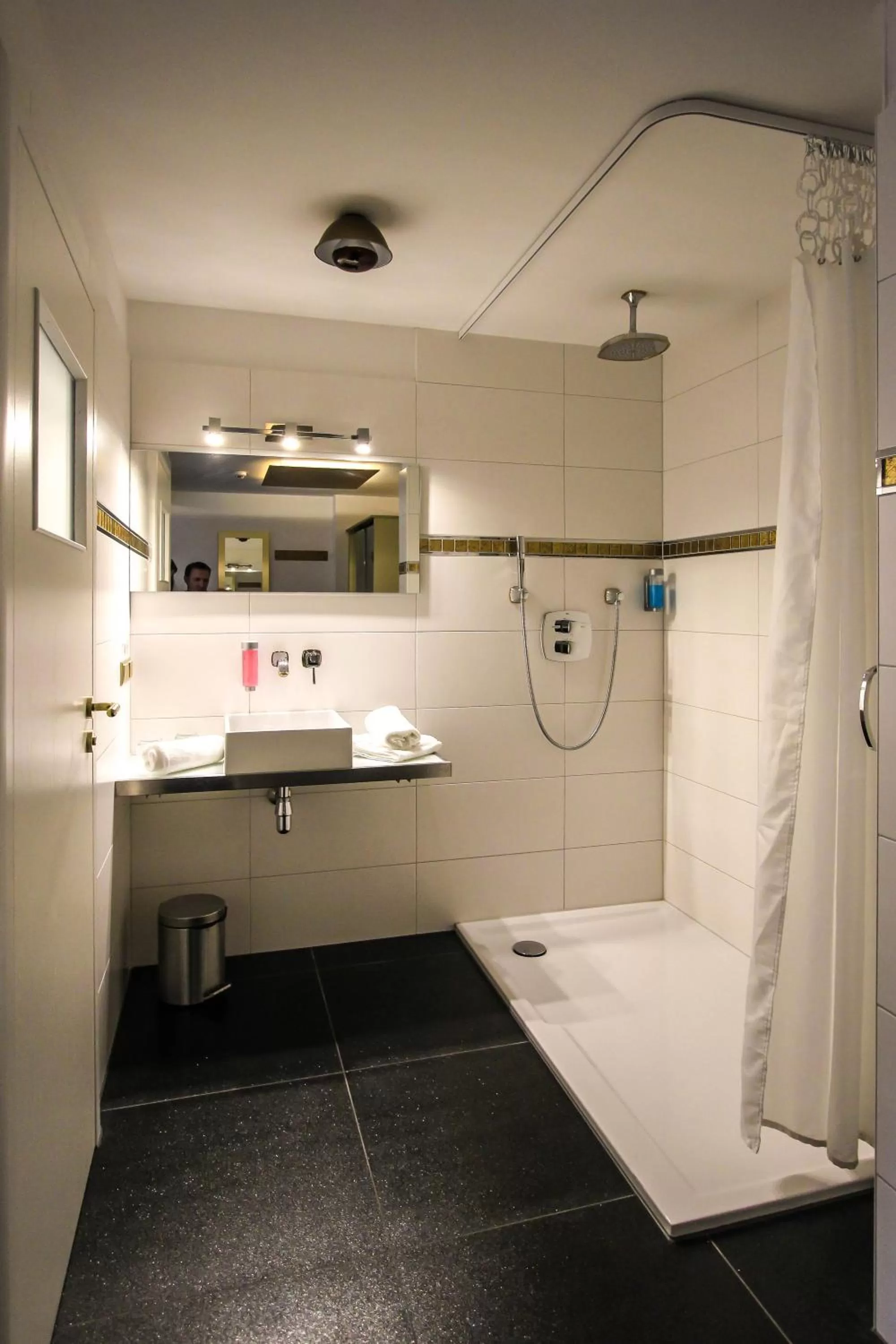 Shower in SOLEWERK Hotel