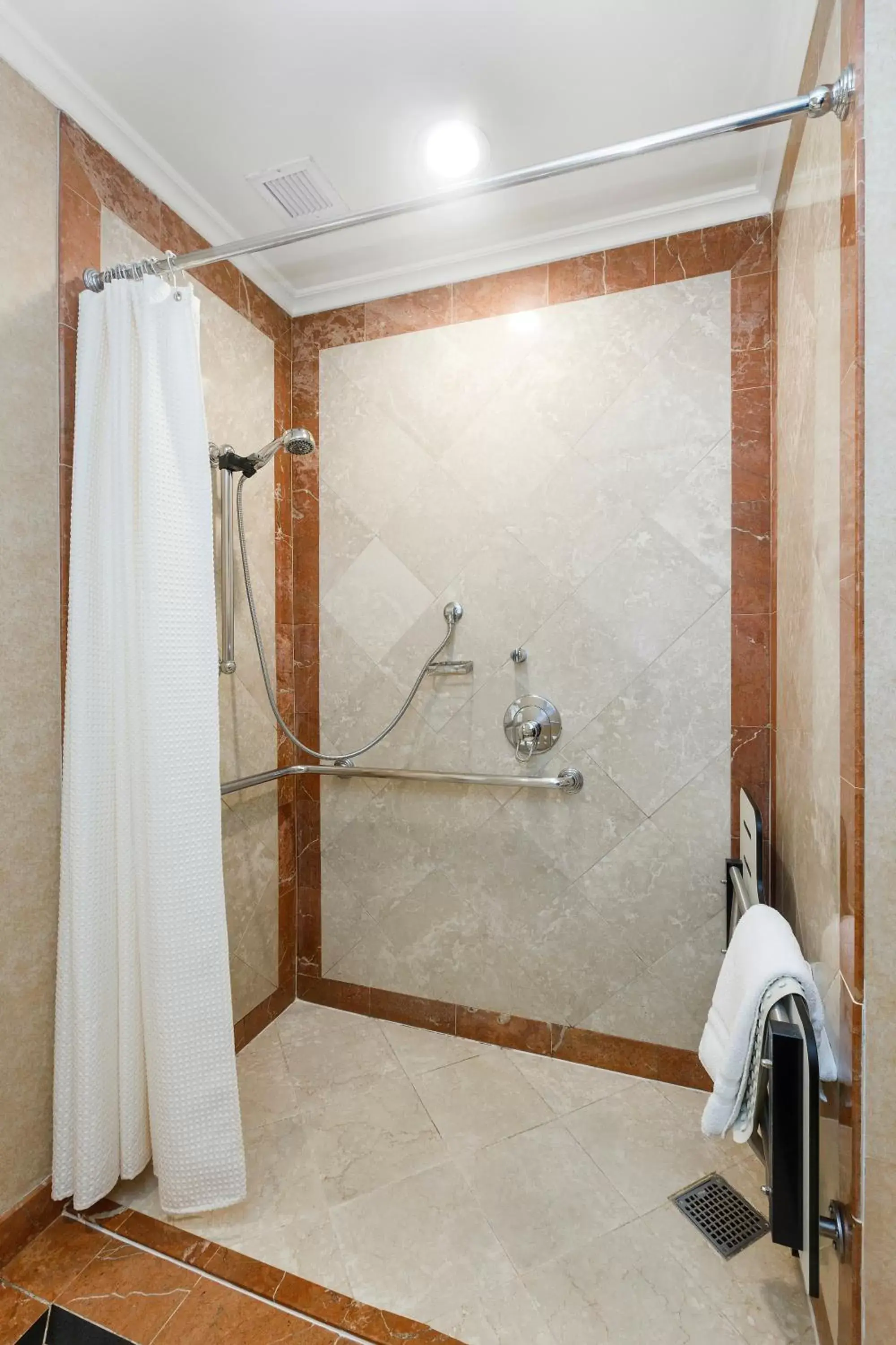 Shower, Bathroom in InterContinental Mark Hopkins San Francisco, an IHG Hotel