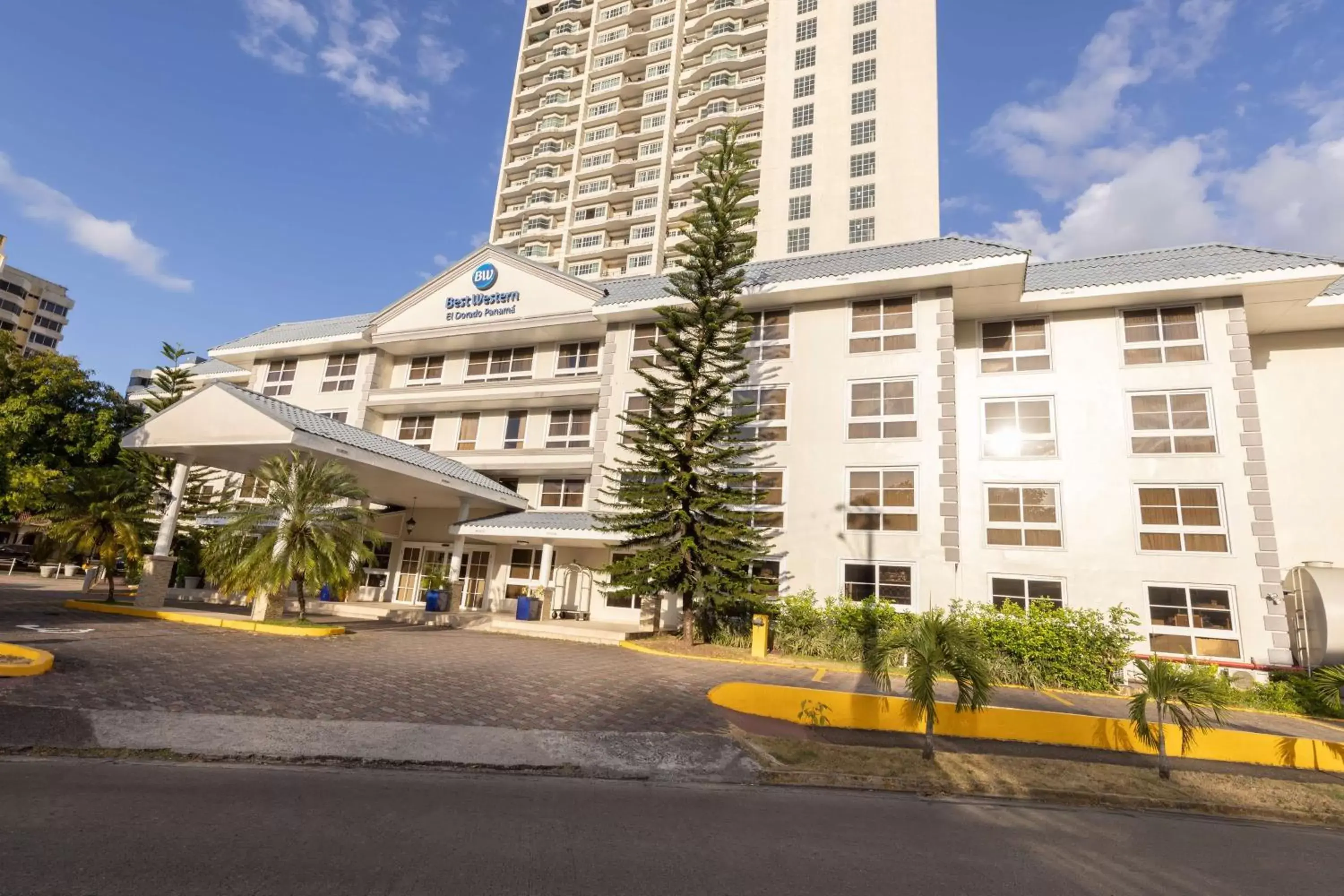 Property Building in Best Western El Dorado Panama Hotel